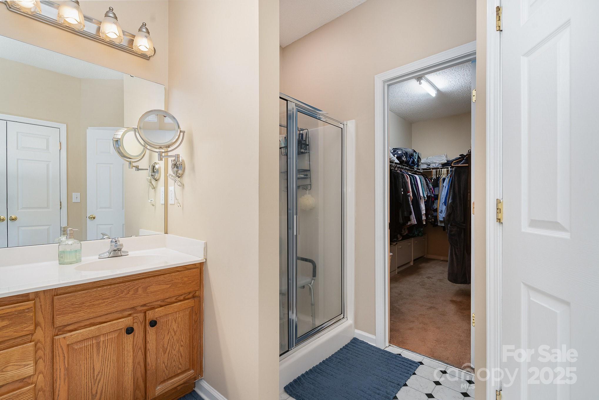 3905 Farlow Road Property Photo 12