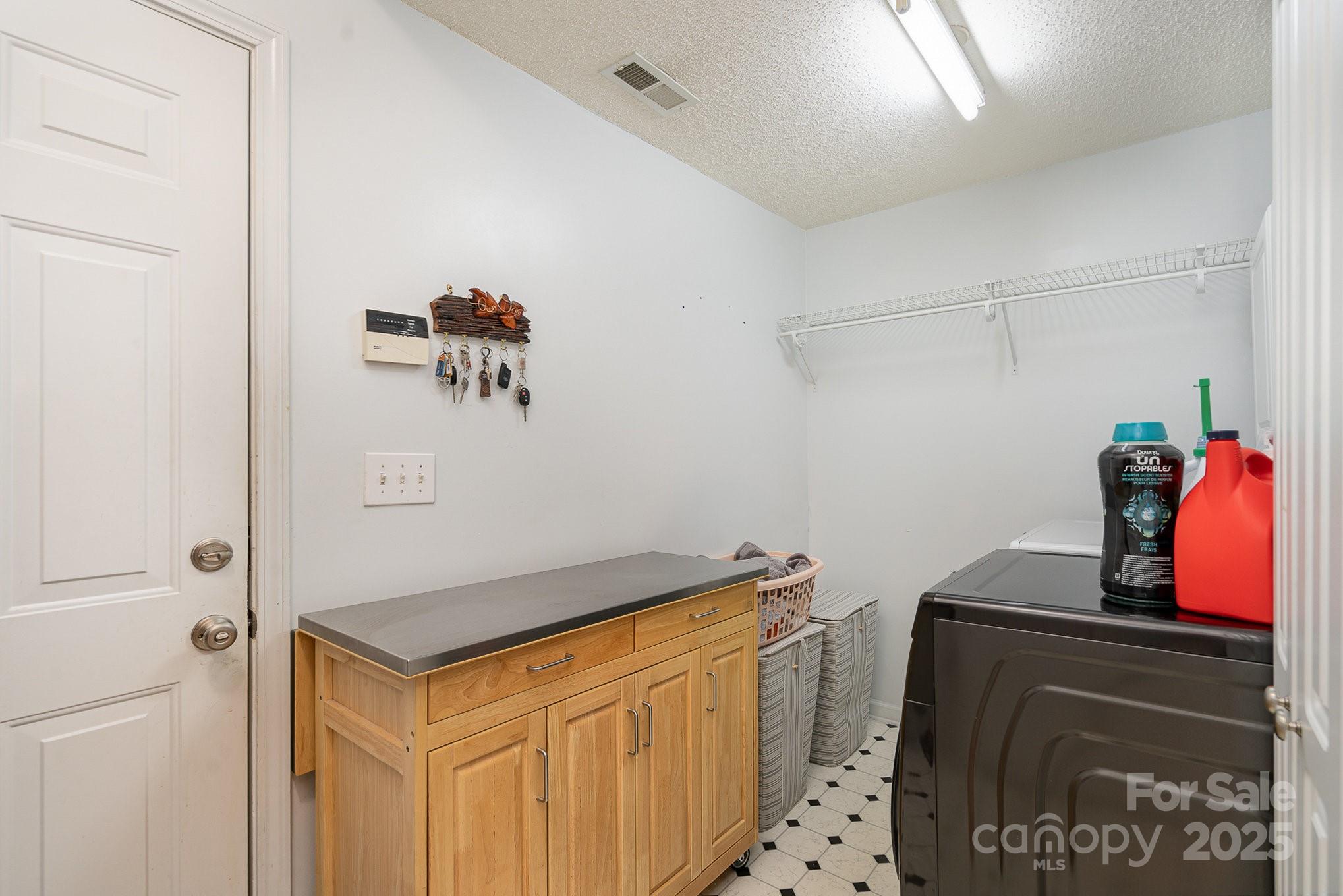 3905 Farlow Road Property Photo 21