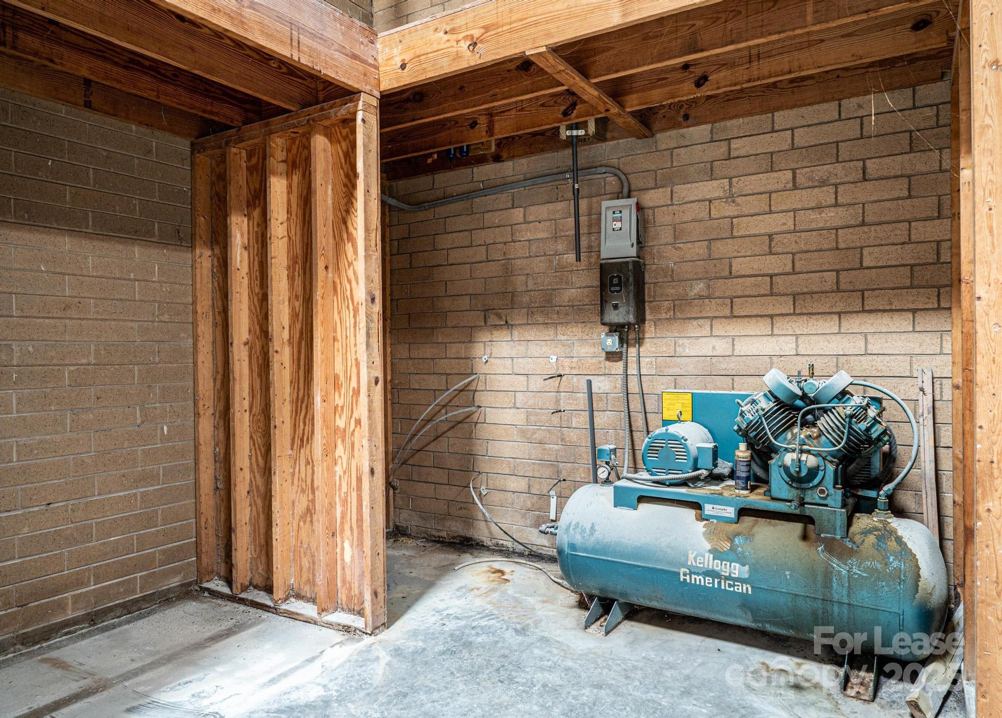 1108 9th Avenue Property Photo 2