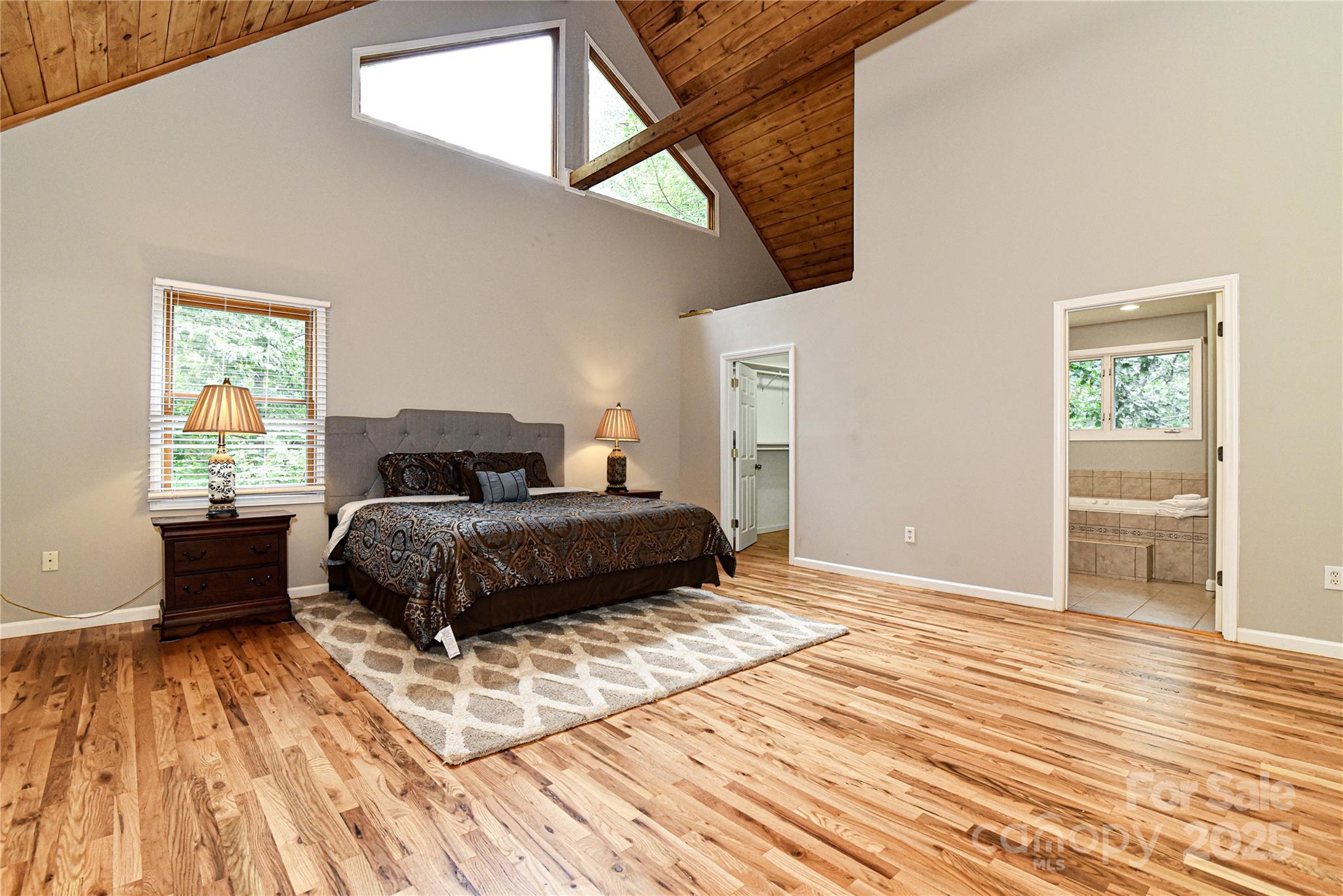 210 Craggy Street Property Photo 8