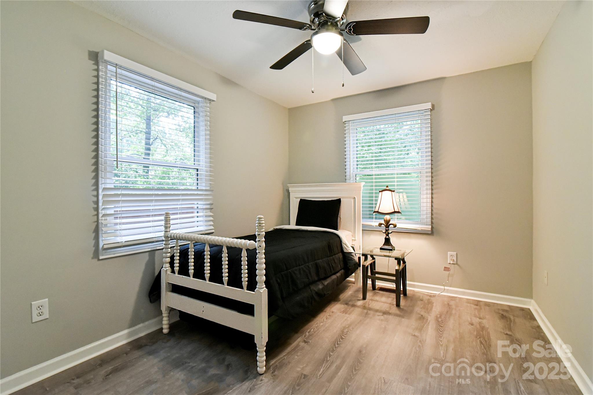 210 Craggy Street Property Photo 17