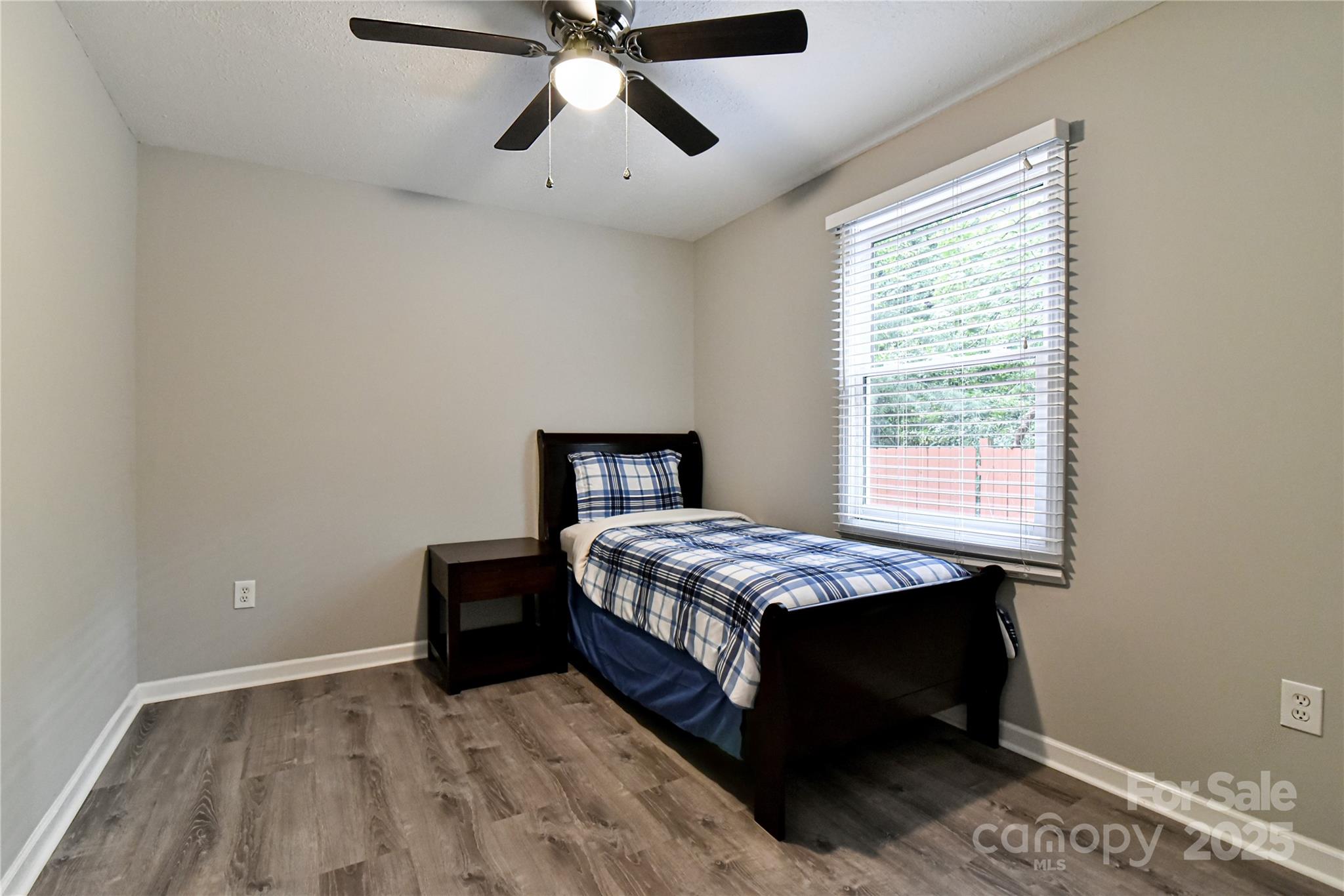 210 Craggy Street Property Photo 18