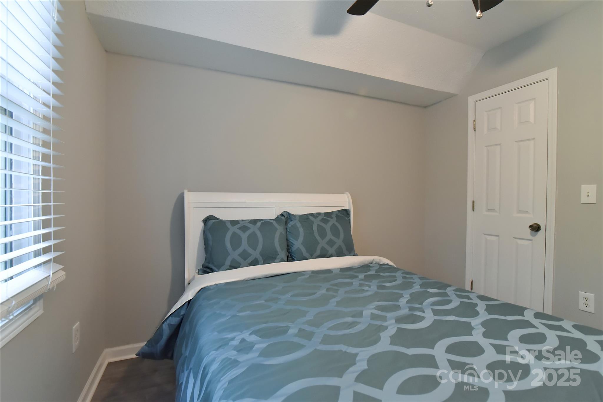 210 Craggy Street Property Photo 19
