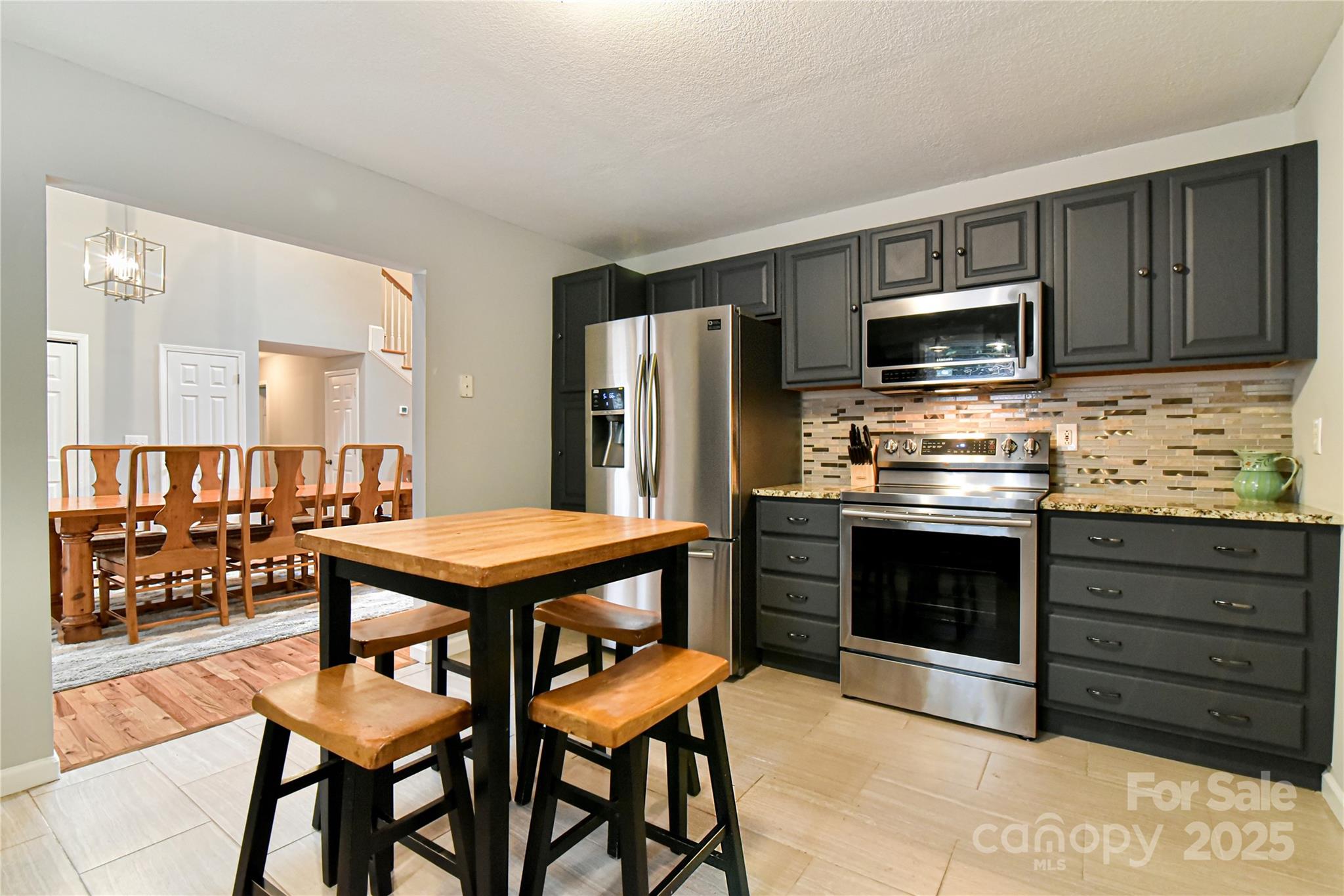 210 Craggy Street Property Photo 22