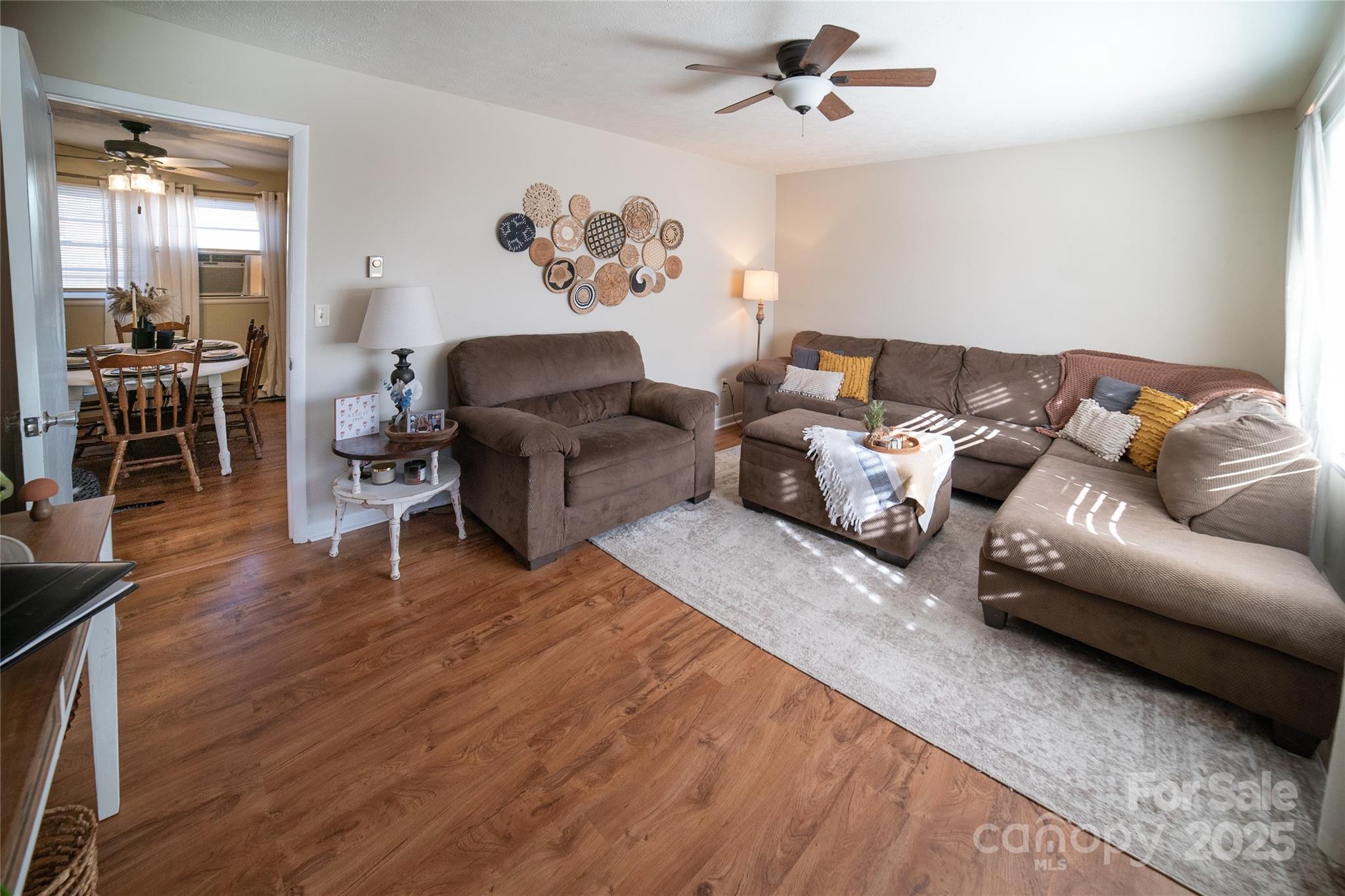 1741/1737 Starcross Road Property Photo 8