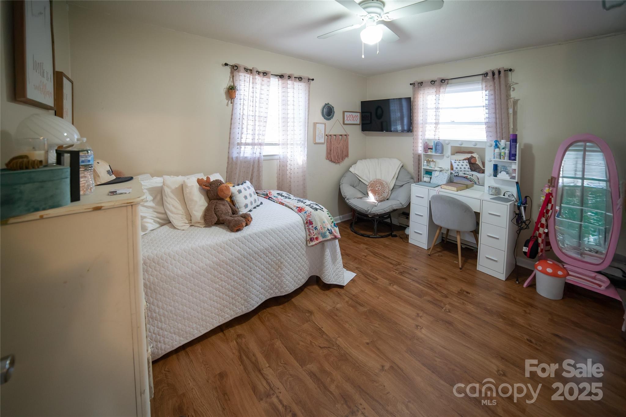 1741/1737 Starcross Road Property Photo 19