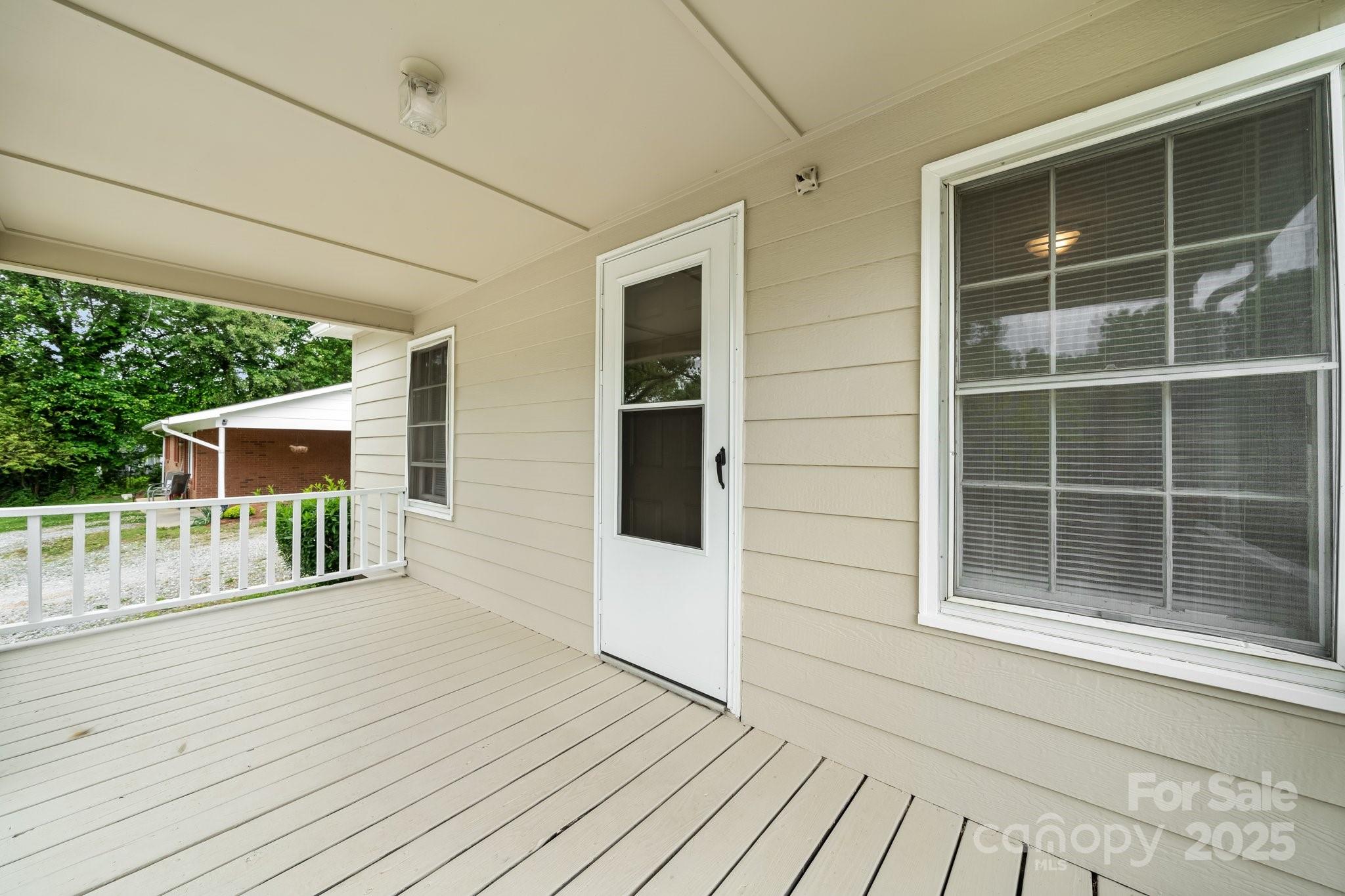 1741/1737 Starcross Road Property Photo 24
