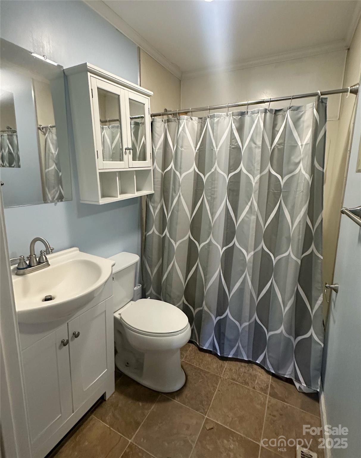 514 W Blume Street Property Photo 2