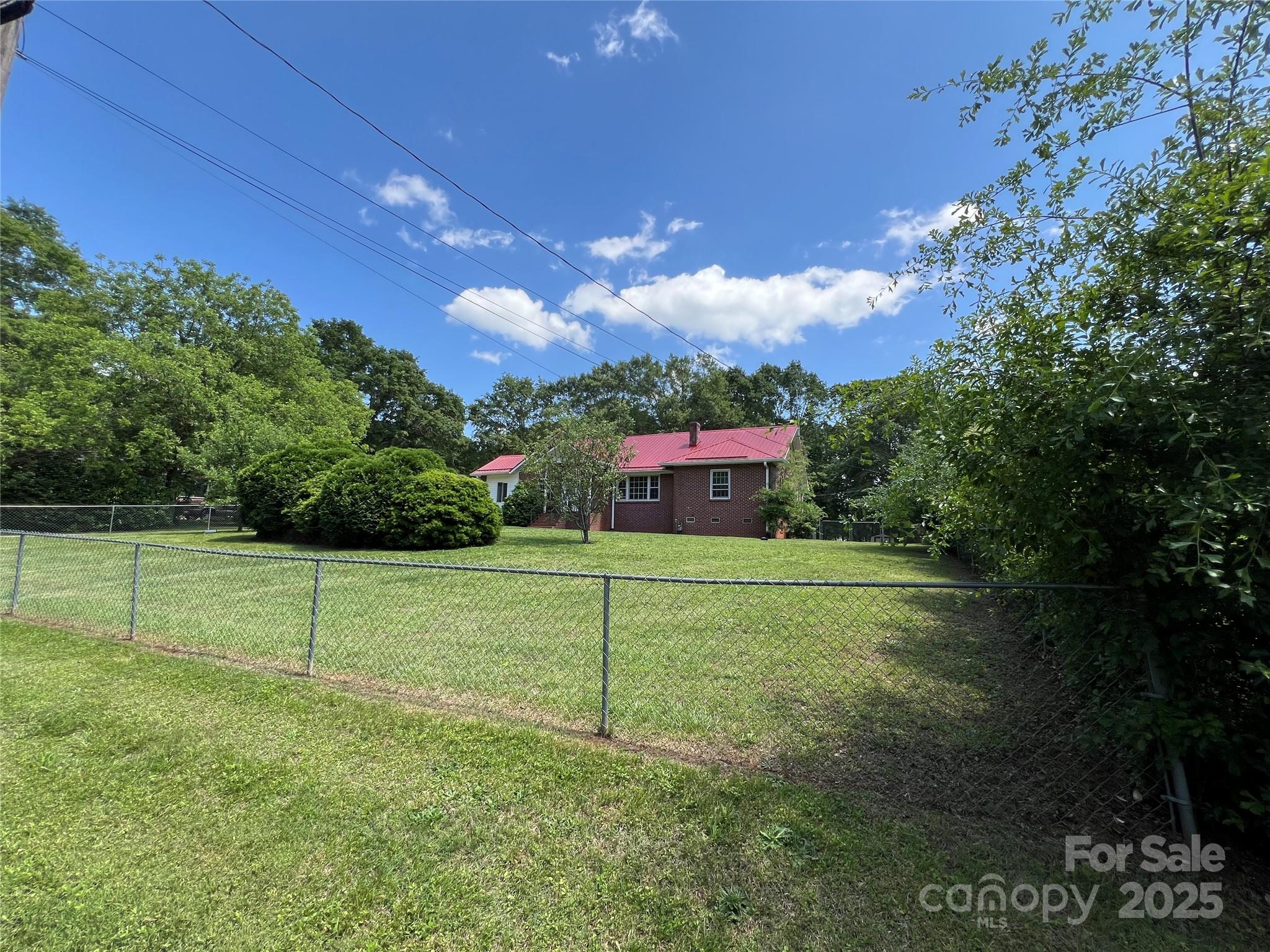 179 Sunnyside Street Property Photo 4