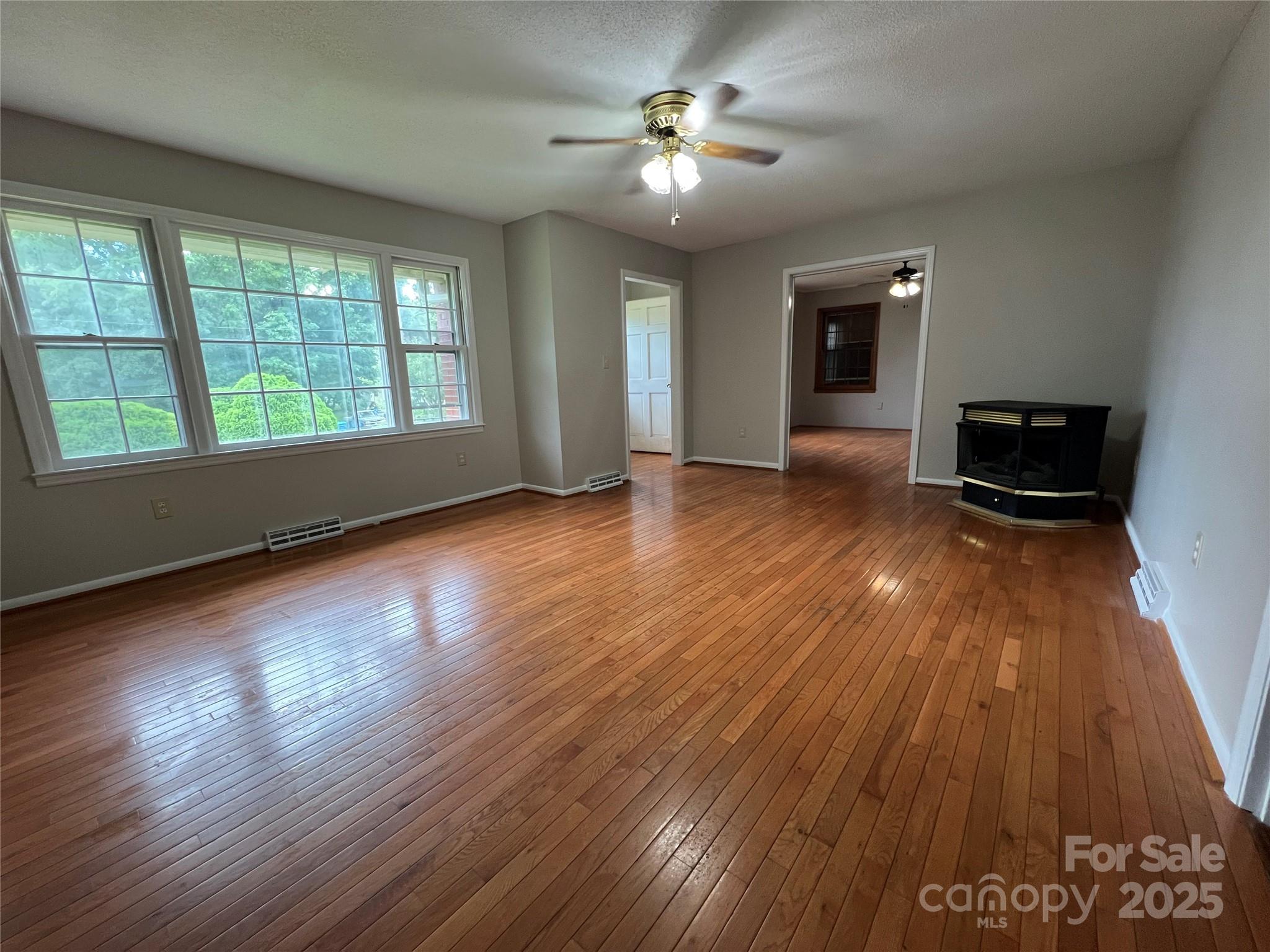 179 Sunnyside Street Property Photo 5