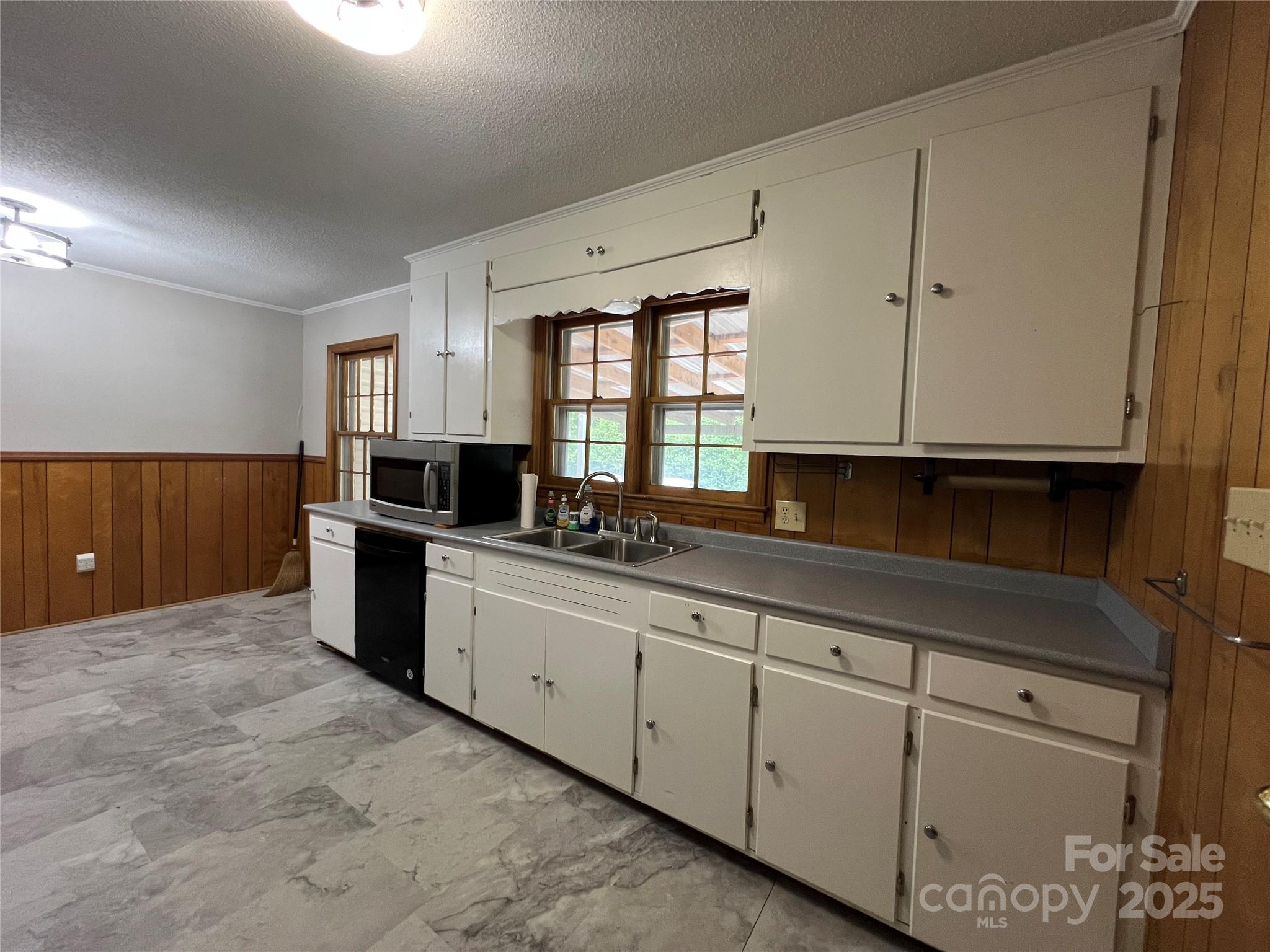 179 Sunnyside Street Property Photo 11