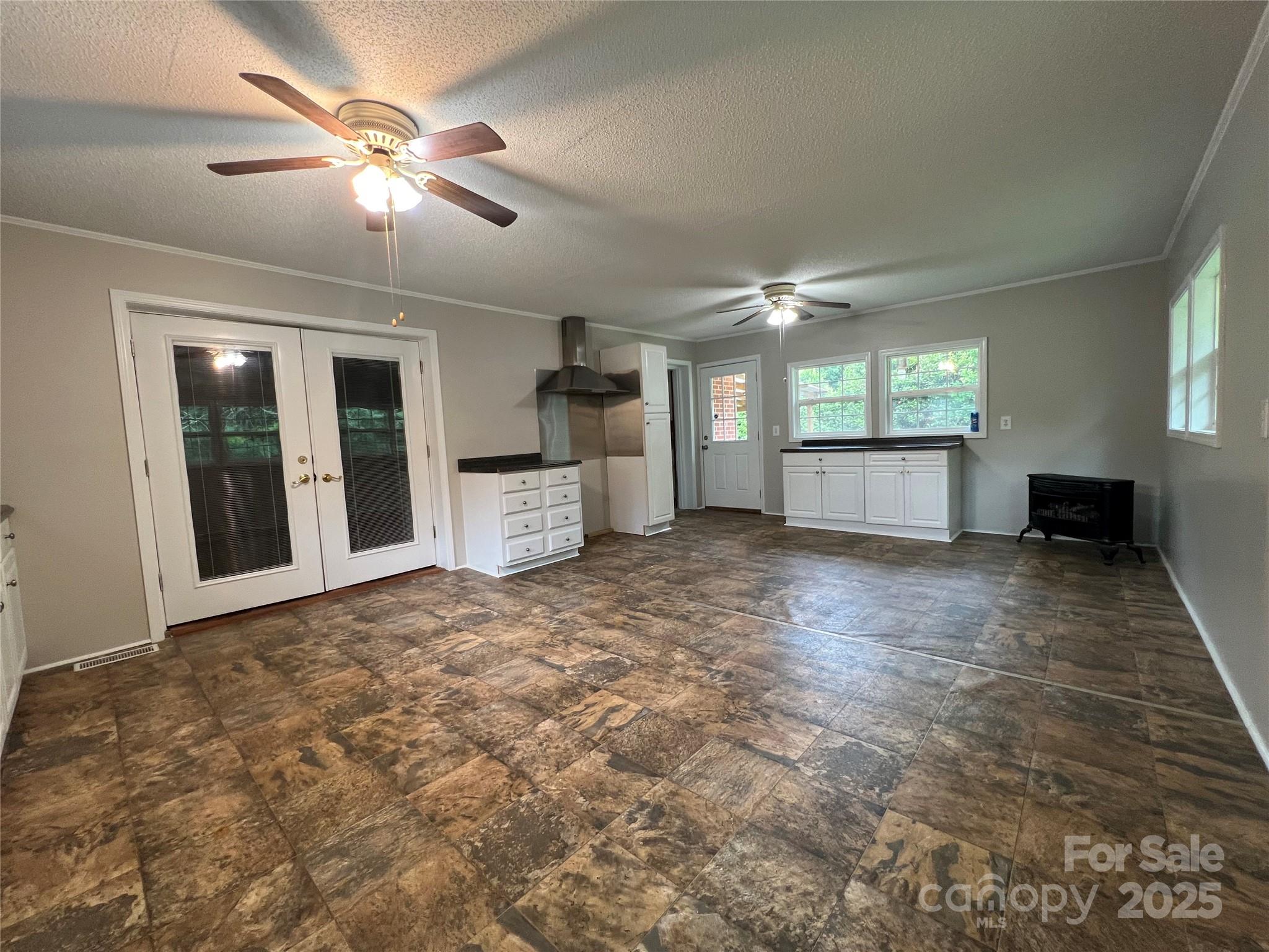 179 Sunnyside Street Property Photo 13