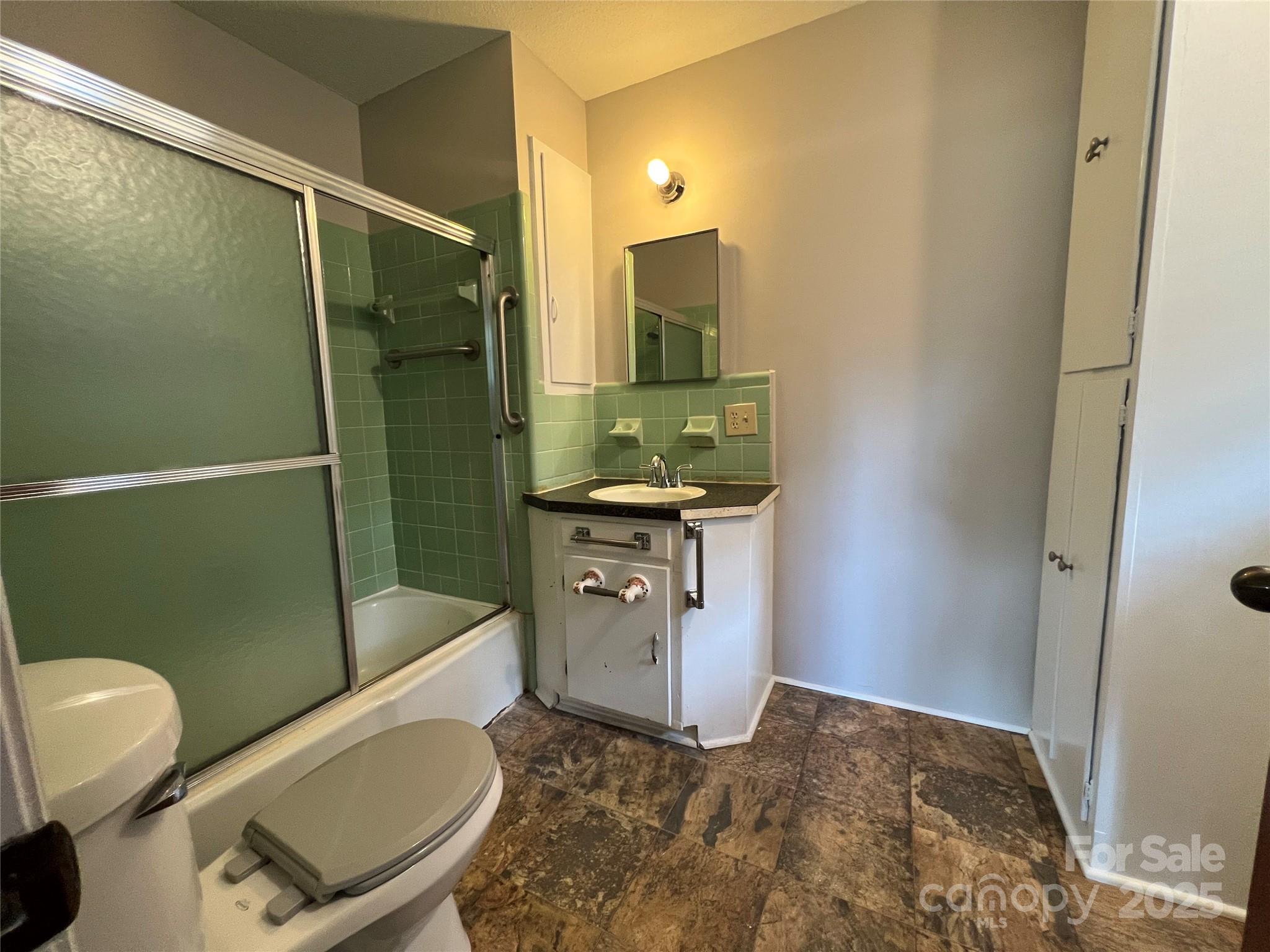 179 Sunnyside Street Property Photo 18