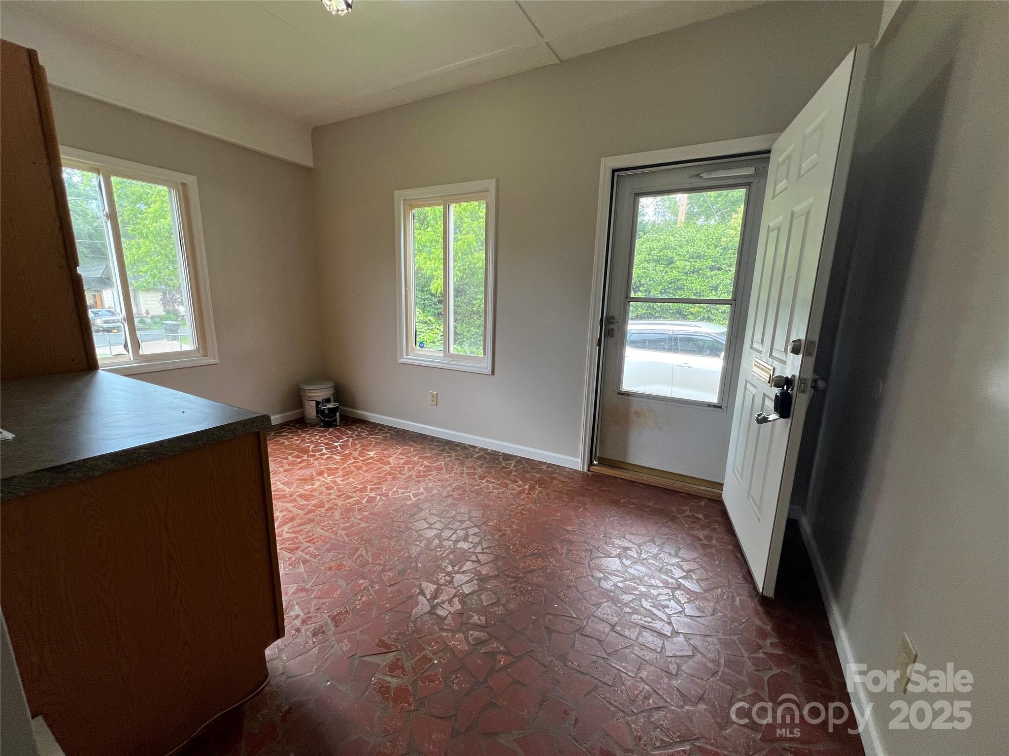 179 Sunnyside Street Property Photo 24