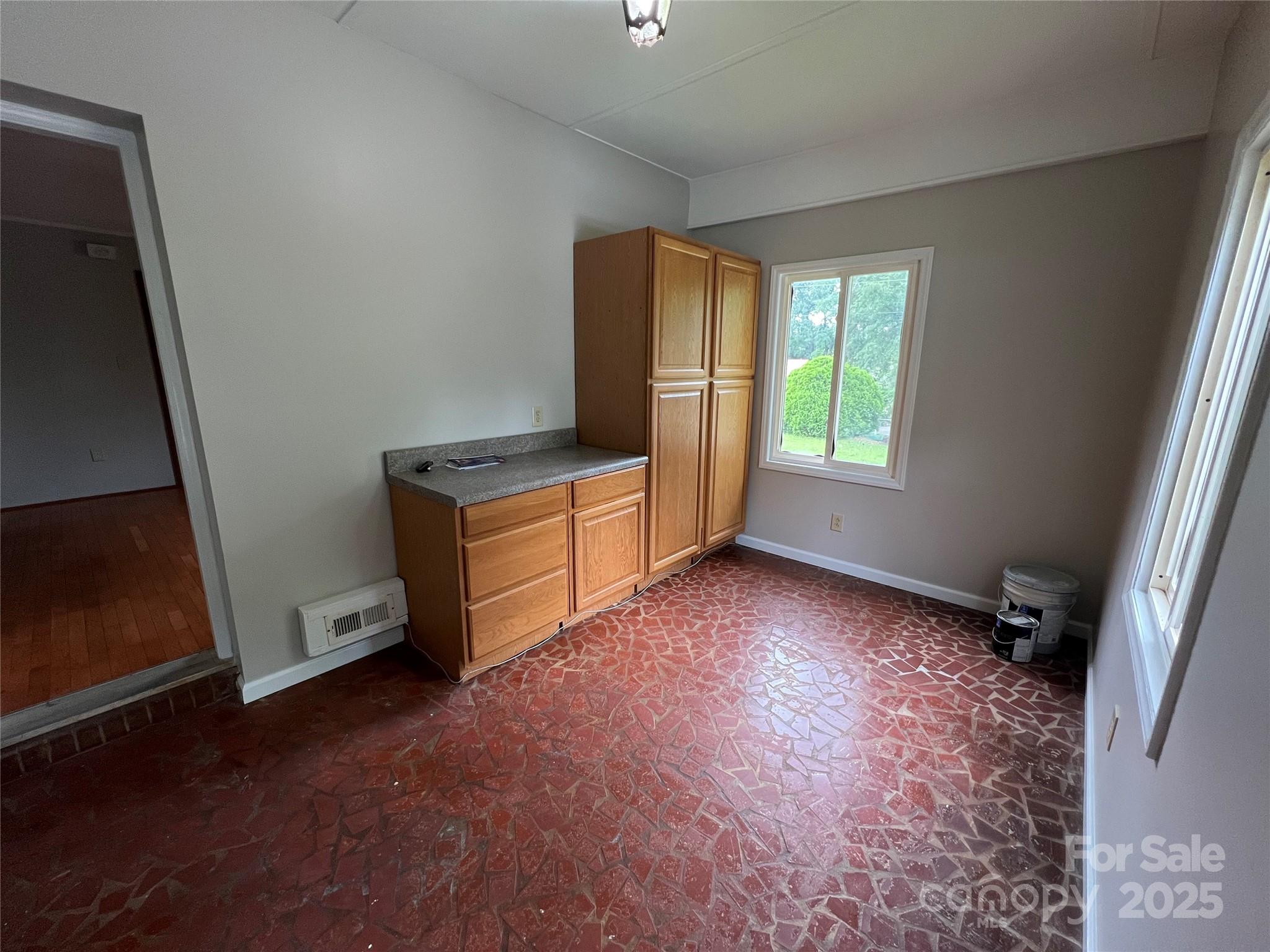 179 Sunnyside Street Property Photo 25