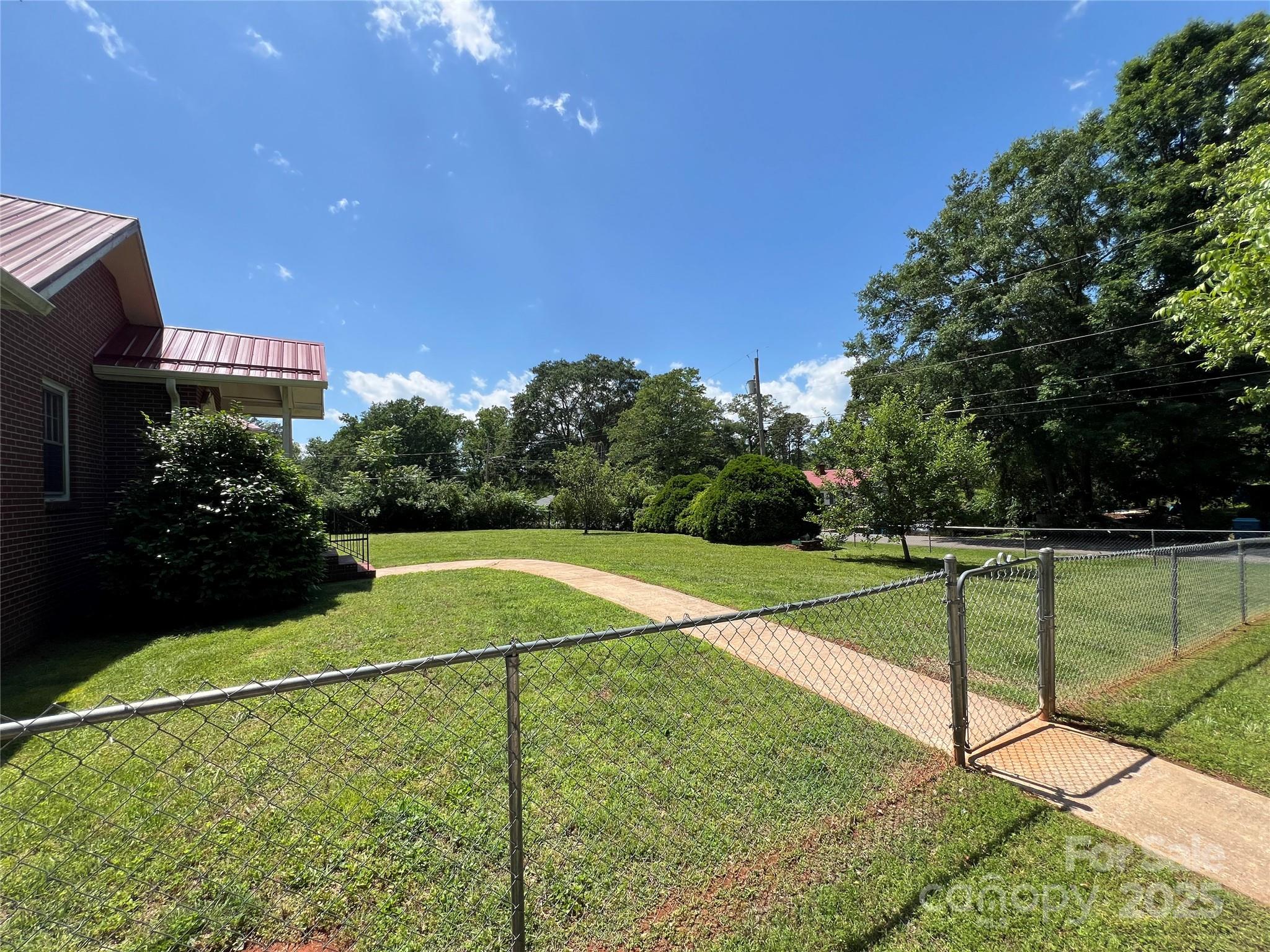 179 Sunnyside Street Property Photo 27