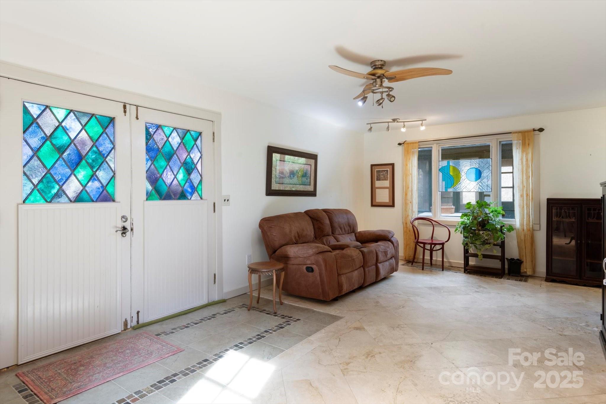 1506 Lynn Road Property Photo 19
