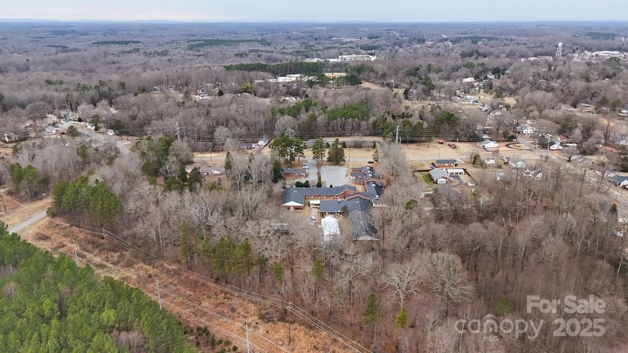 1007 Howard Street Property Photo 4