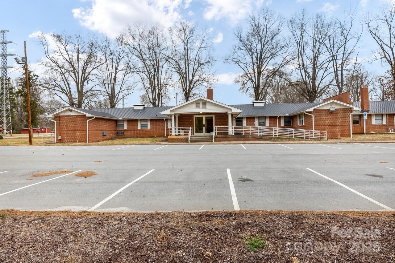 1007 Howard Street Property Photo 10