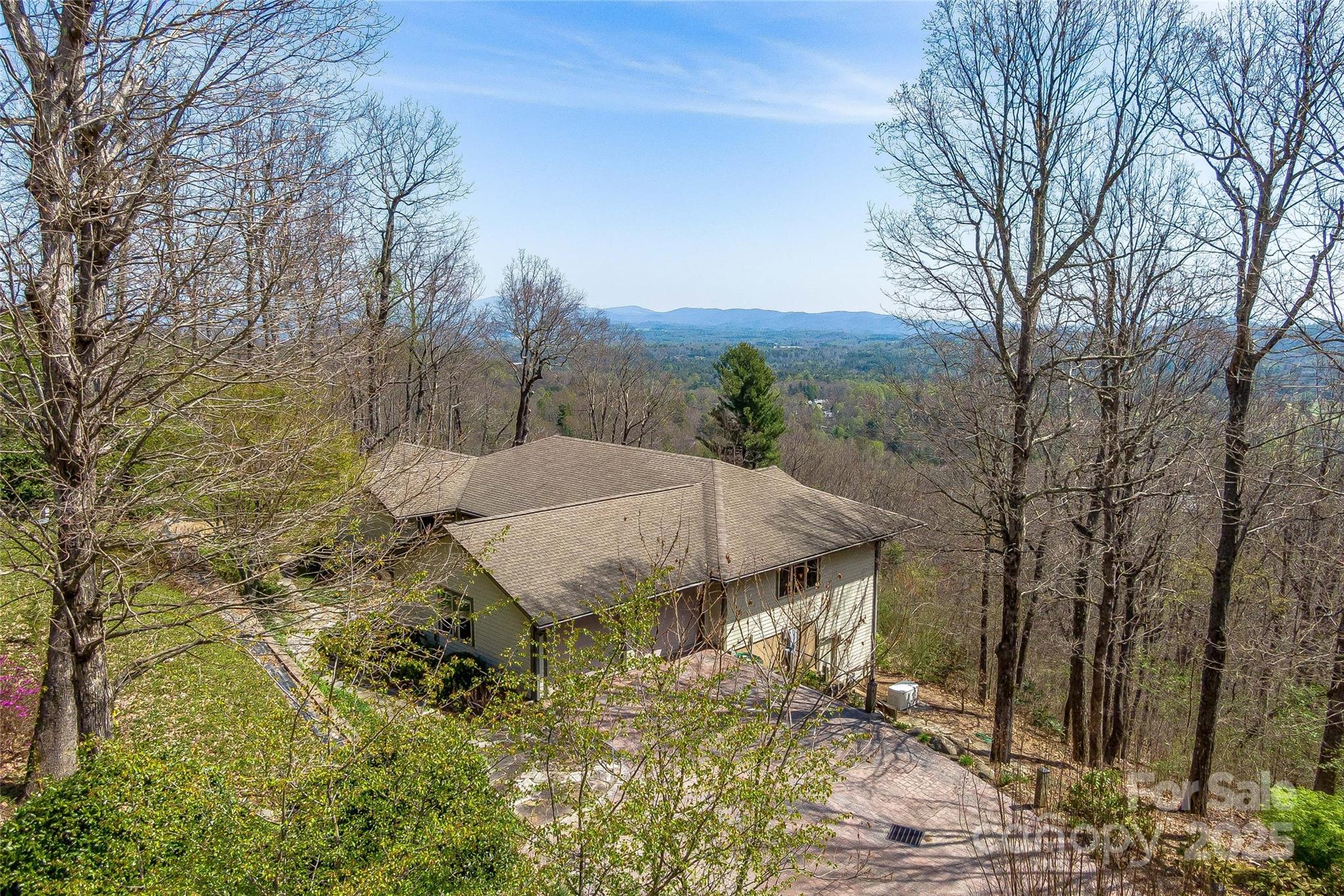 705 Overlook Drive Property Photo