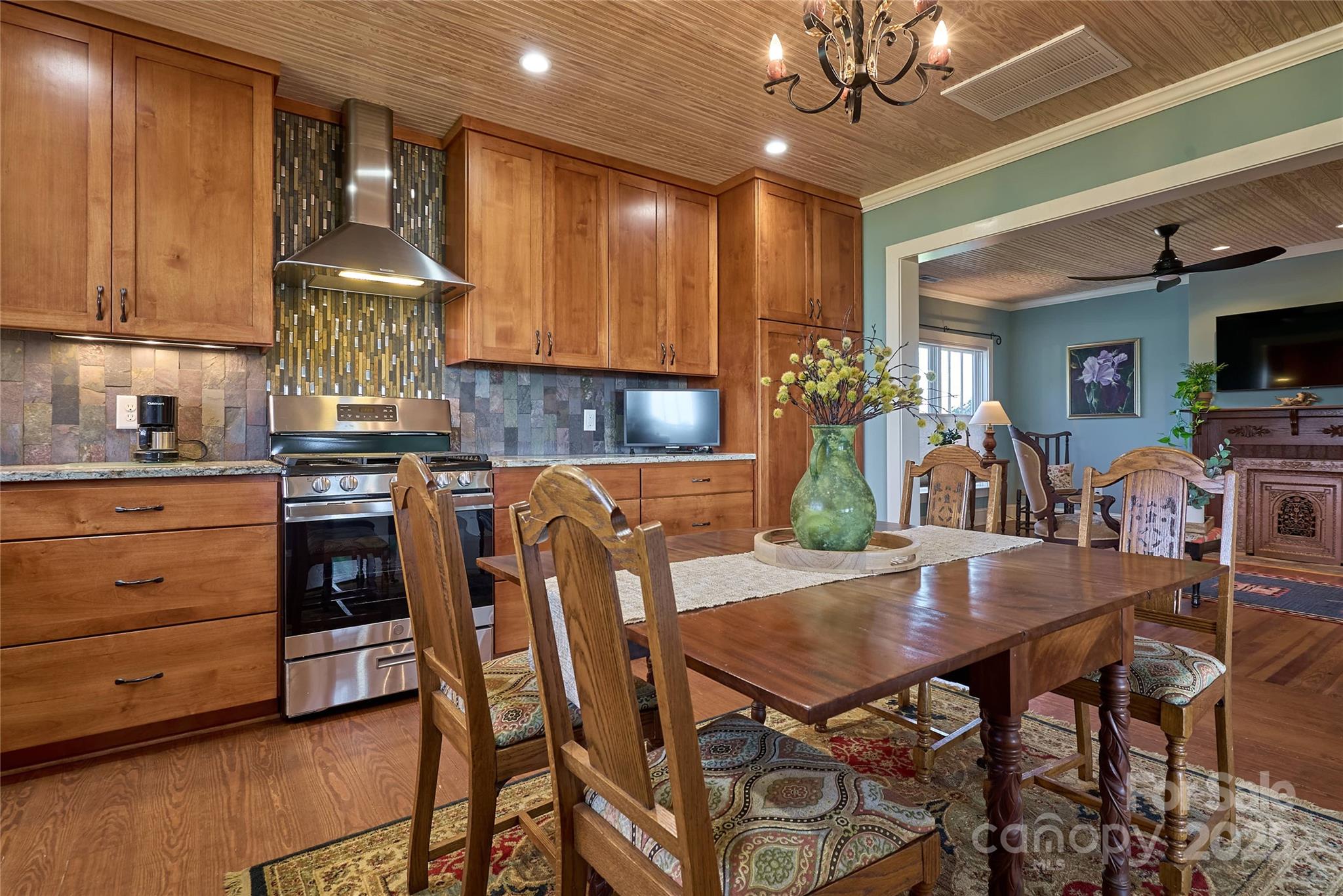 570 Lambs Grill Road Property Photo 12