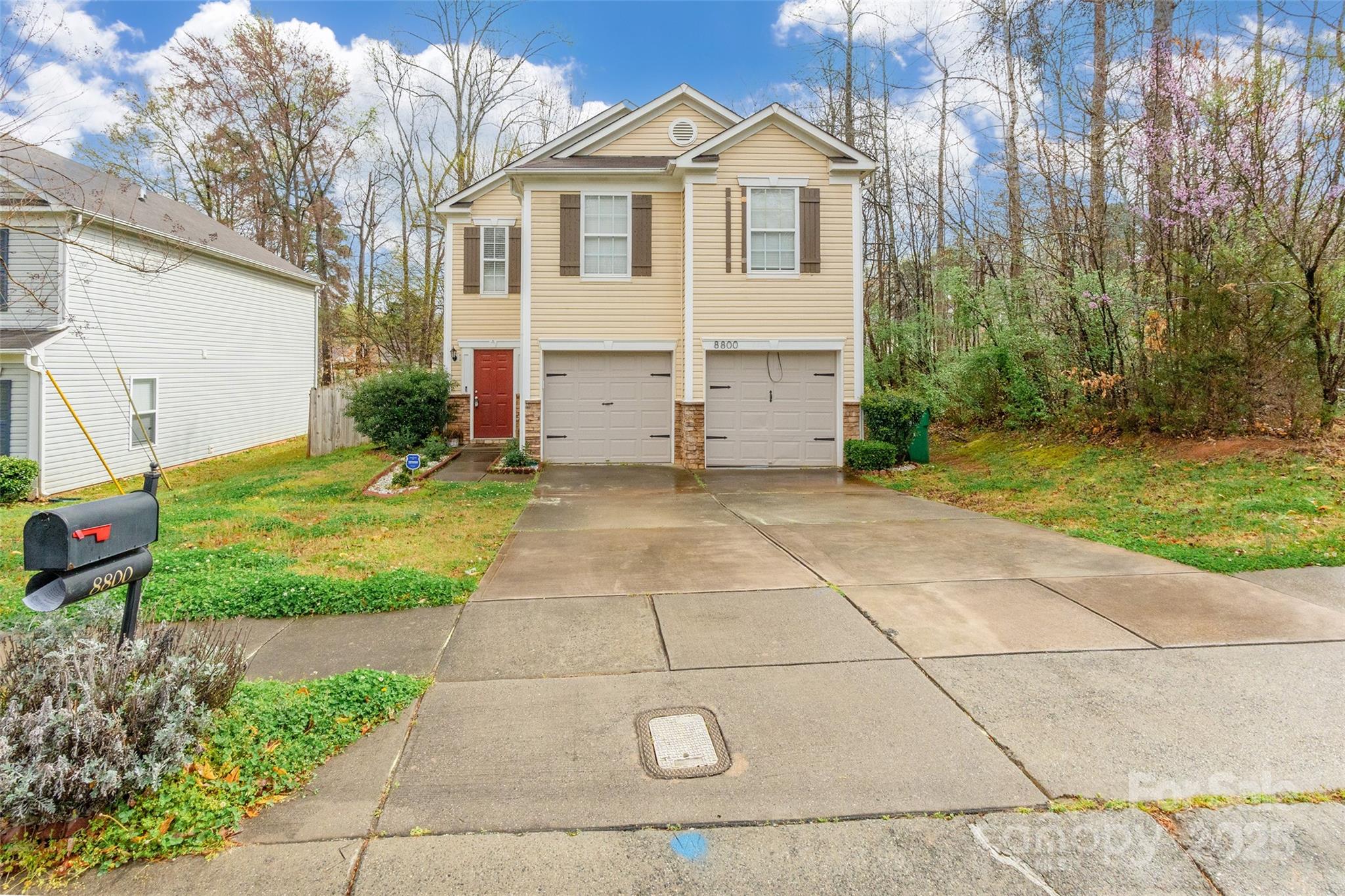8800 Old Potters Road Property Photo 1