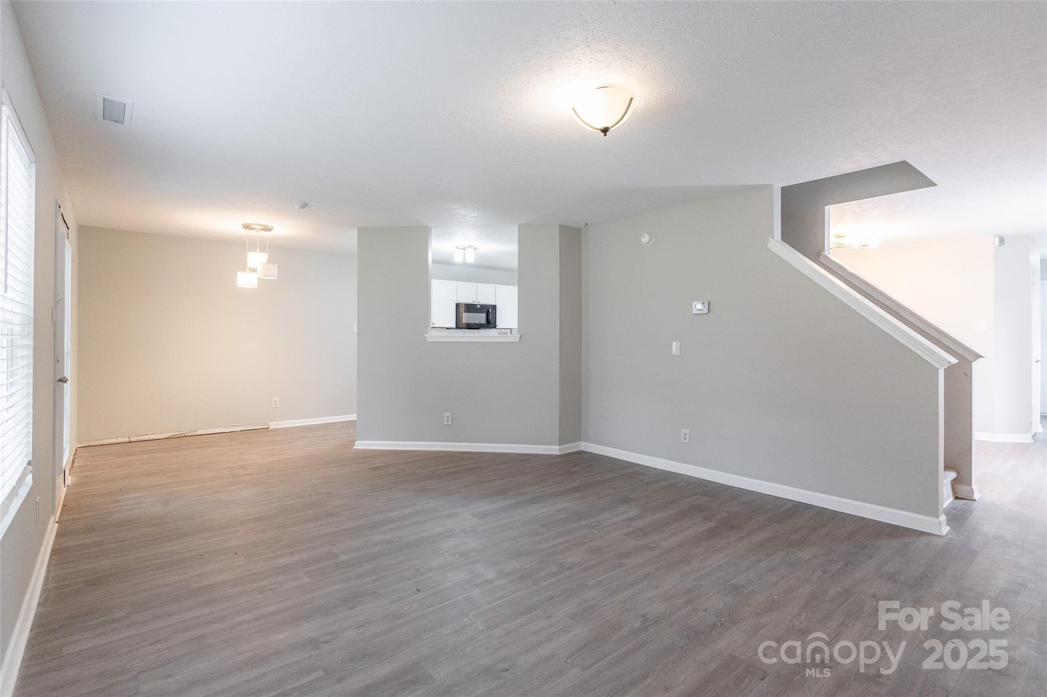 8800 Old Potters Road Property Photo 8