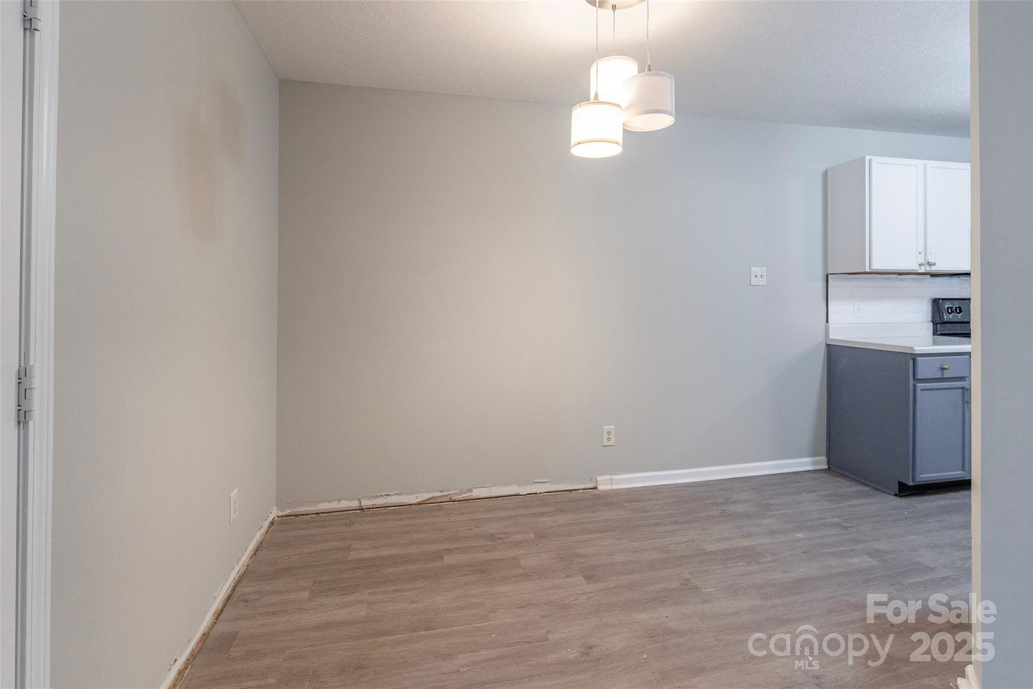 8800 Old Potters Road Property Photo 15