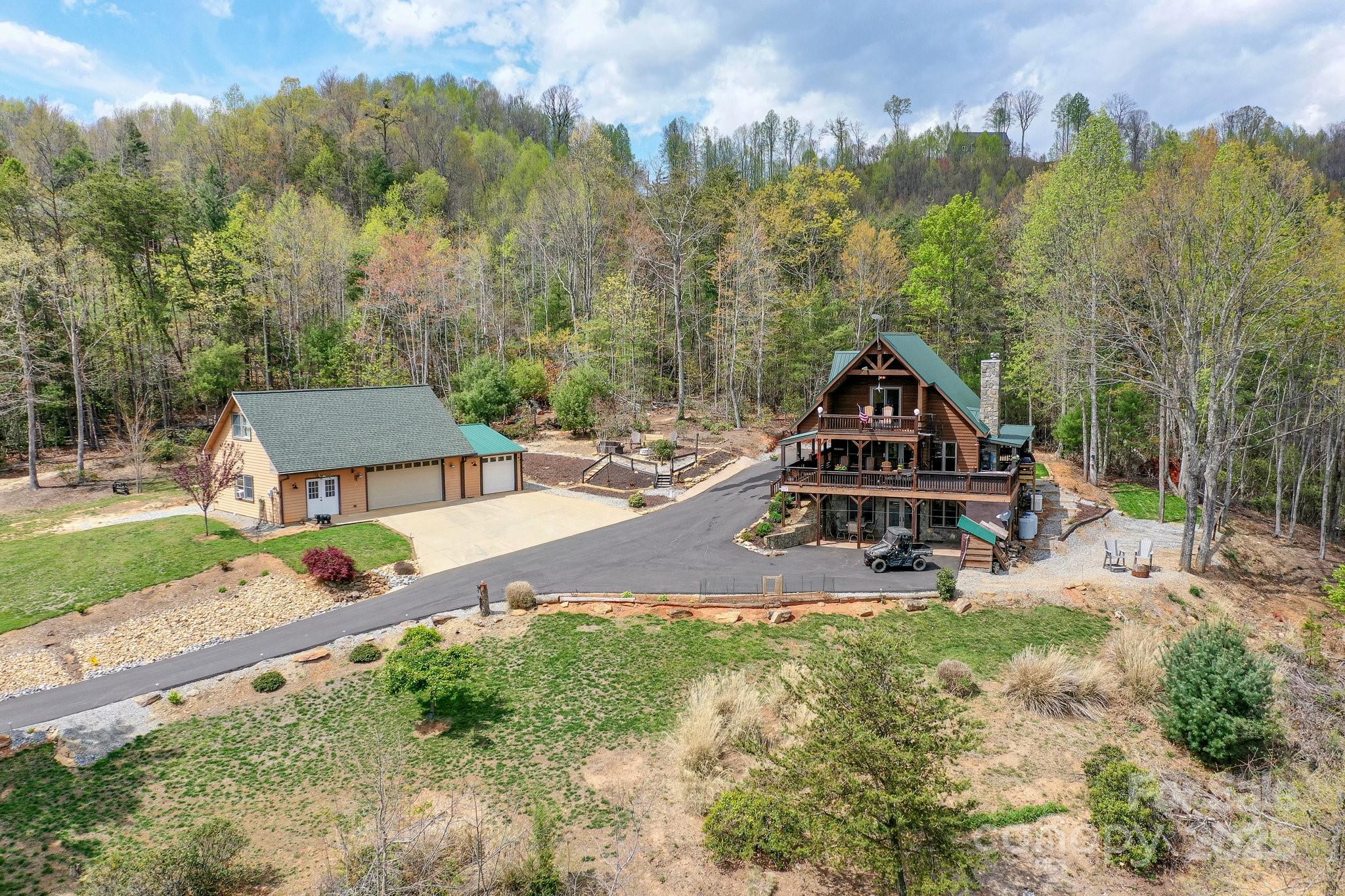 5063 Bear Run Property Photo