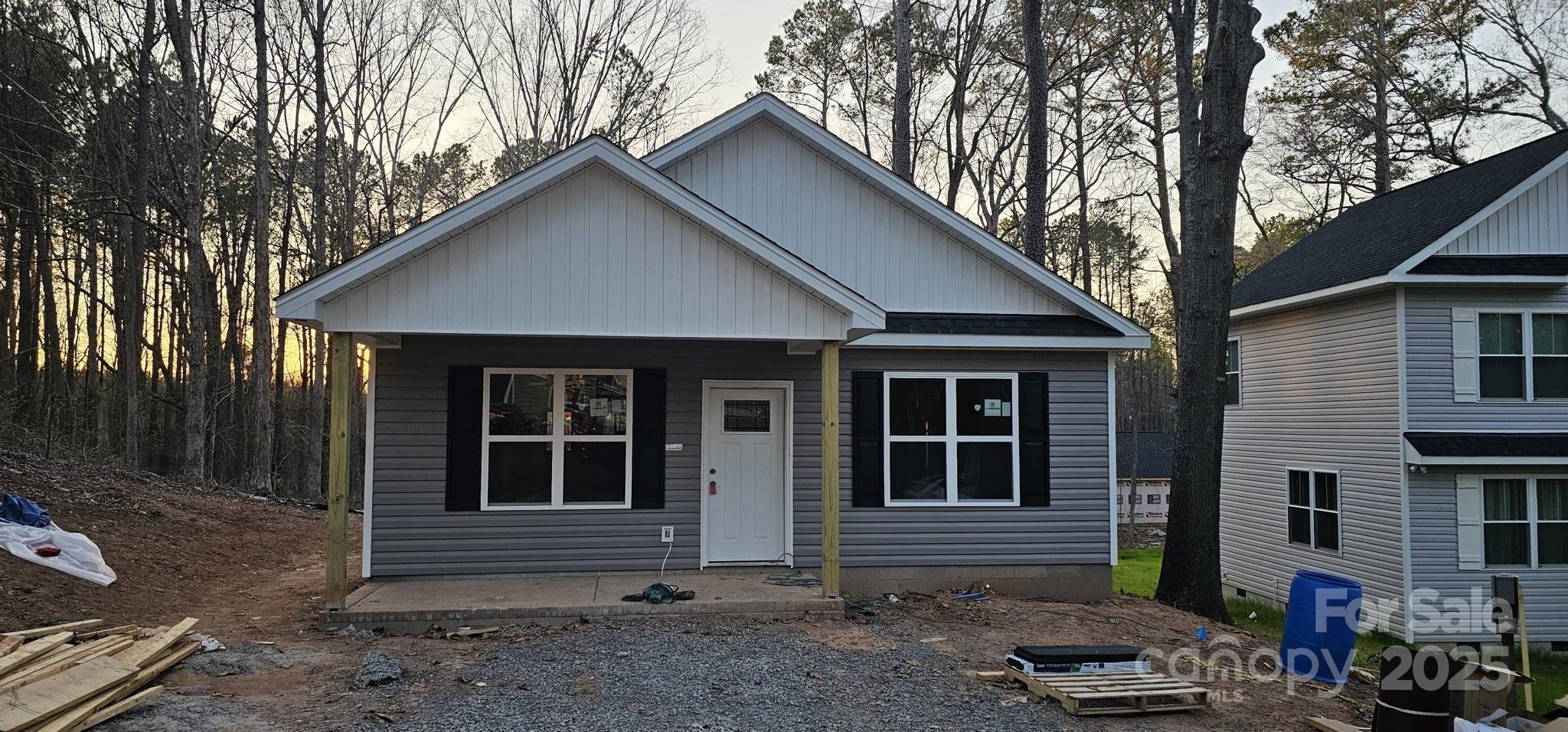 39 Solomon Street Property Photo