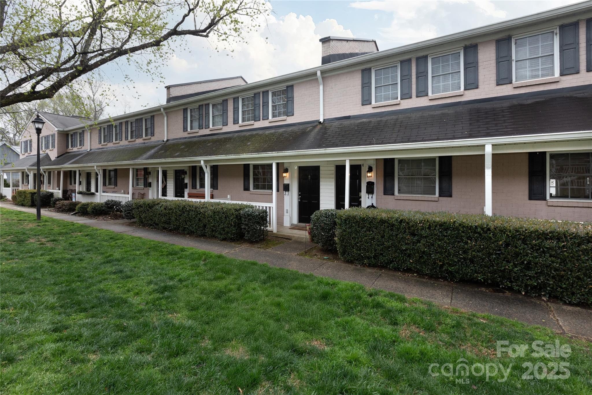 1230 Green Oaks Lane F Property Photo