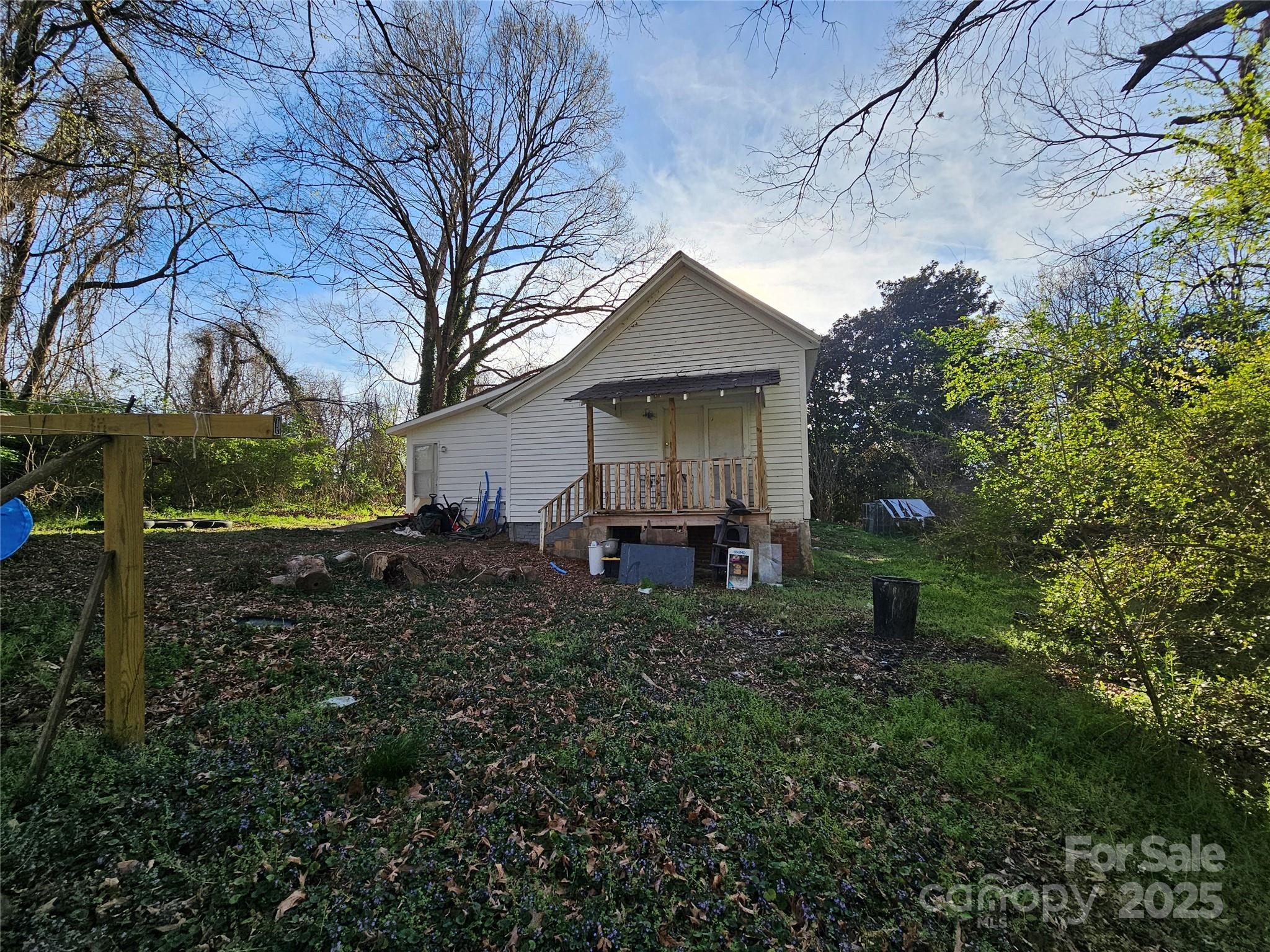 508 E Carpenter Street Property Photo 7