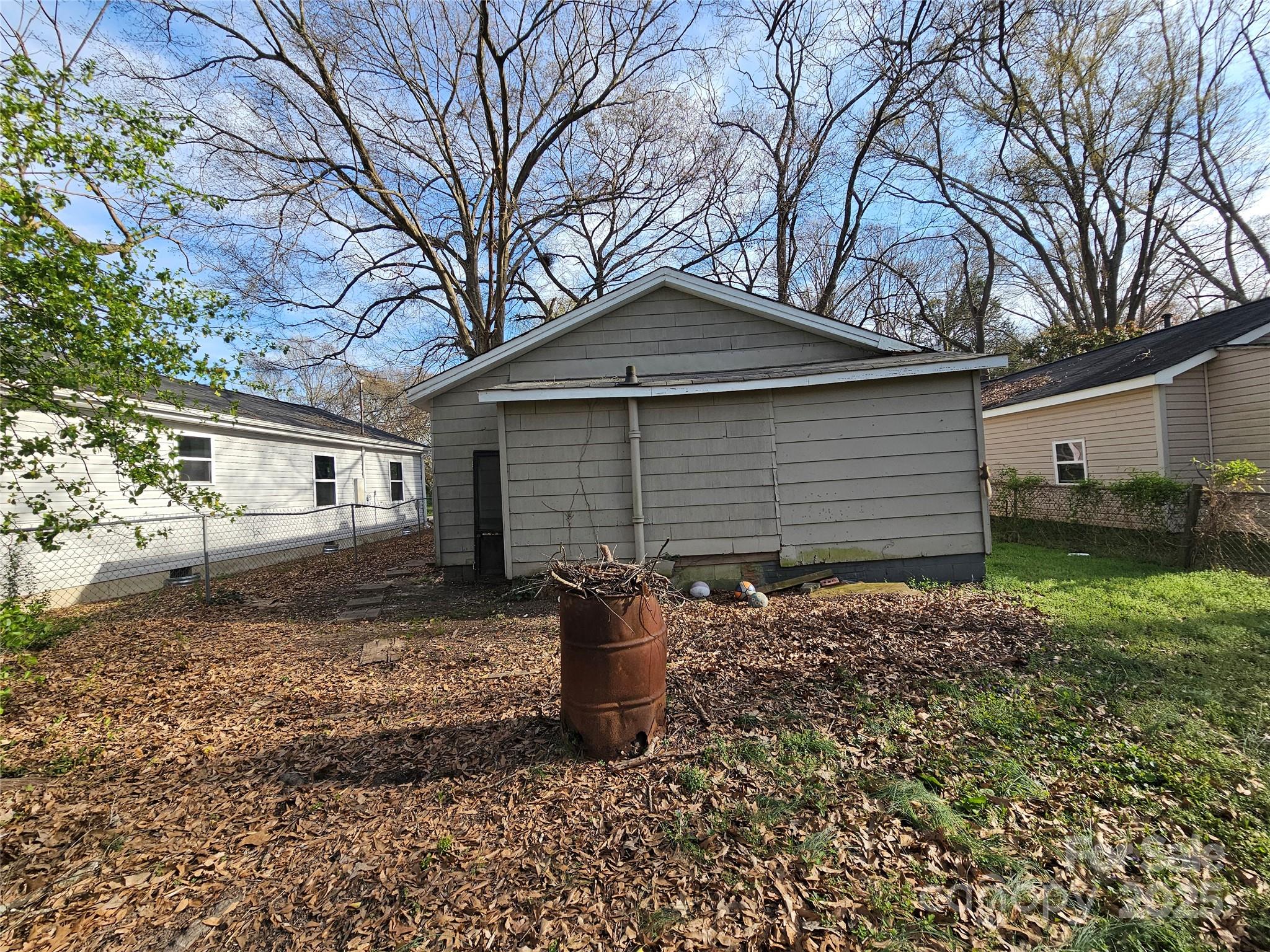 508 E Carpenter Street Property Photo 10