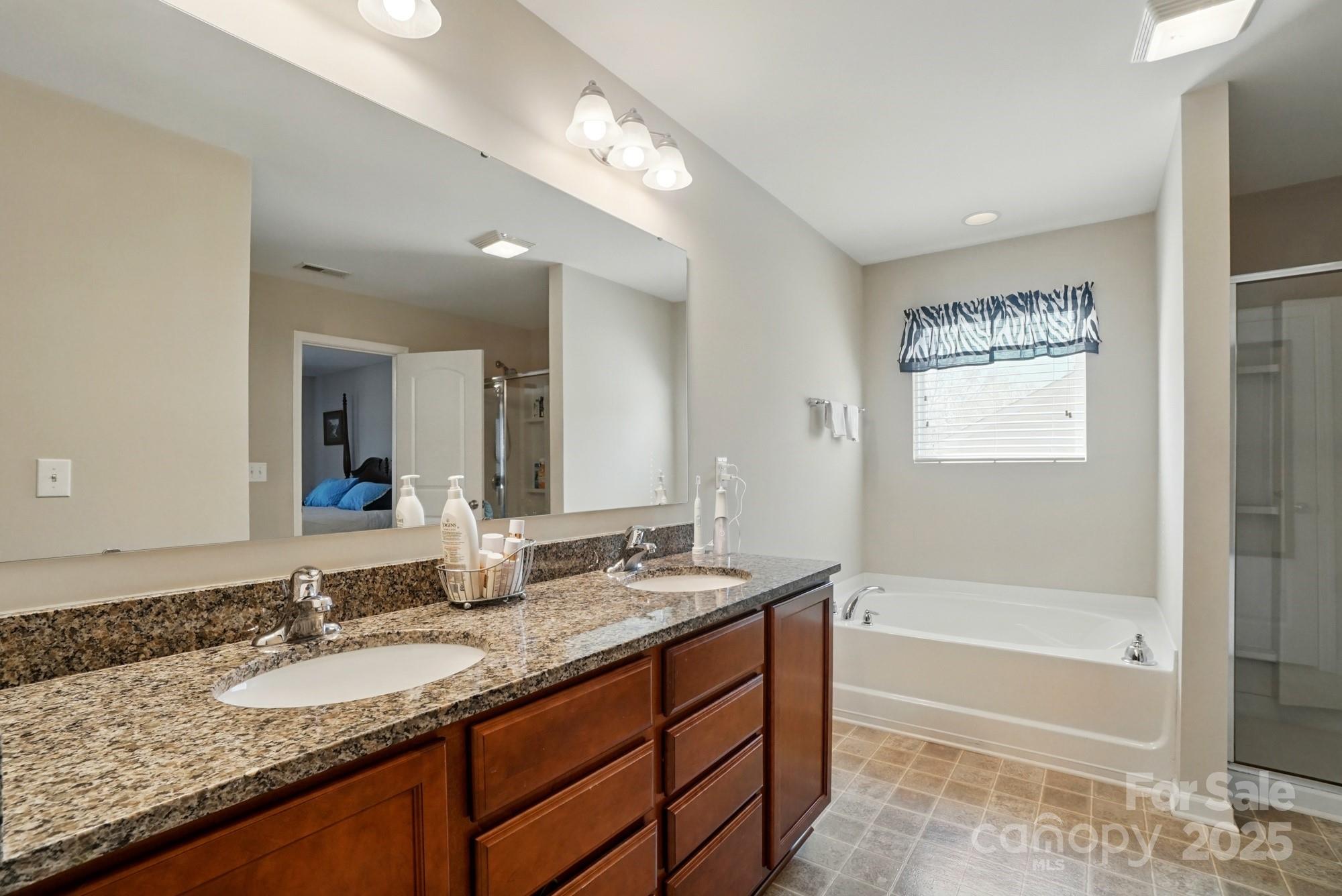 3272 Saddlebrook Drive Property Photo 32
