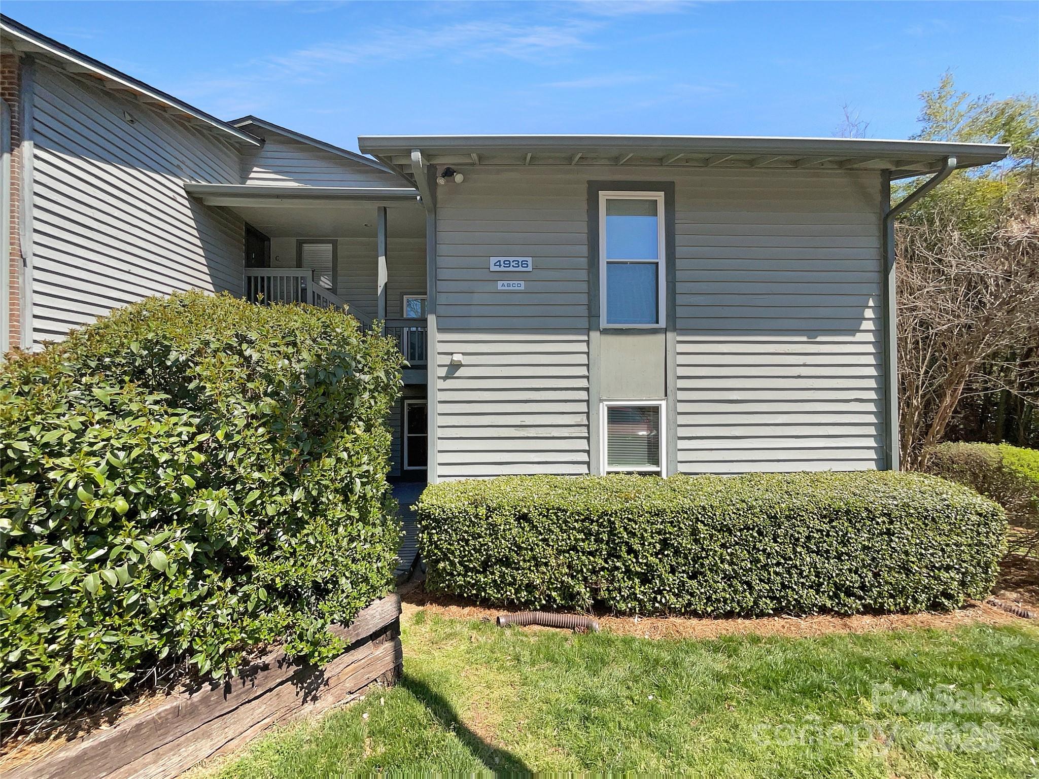 4936 Sardis Road B Property Photo 1