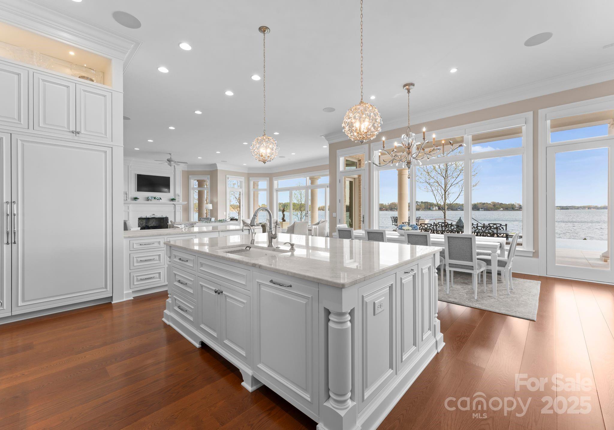 8228 Bay Pointe Drive Property Photo 16
