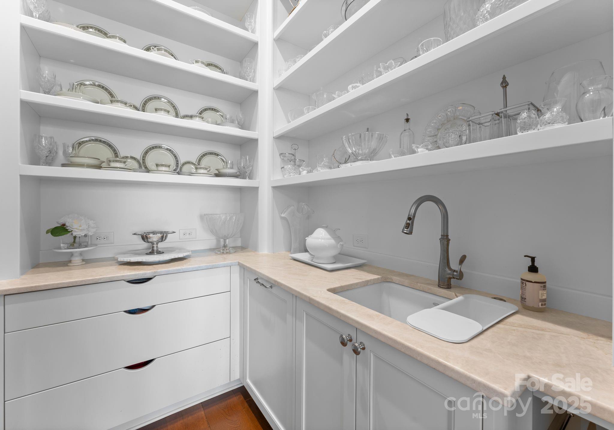 8228 Bay Pointe Drive Property Photo 17