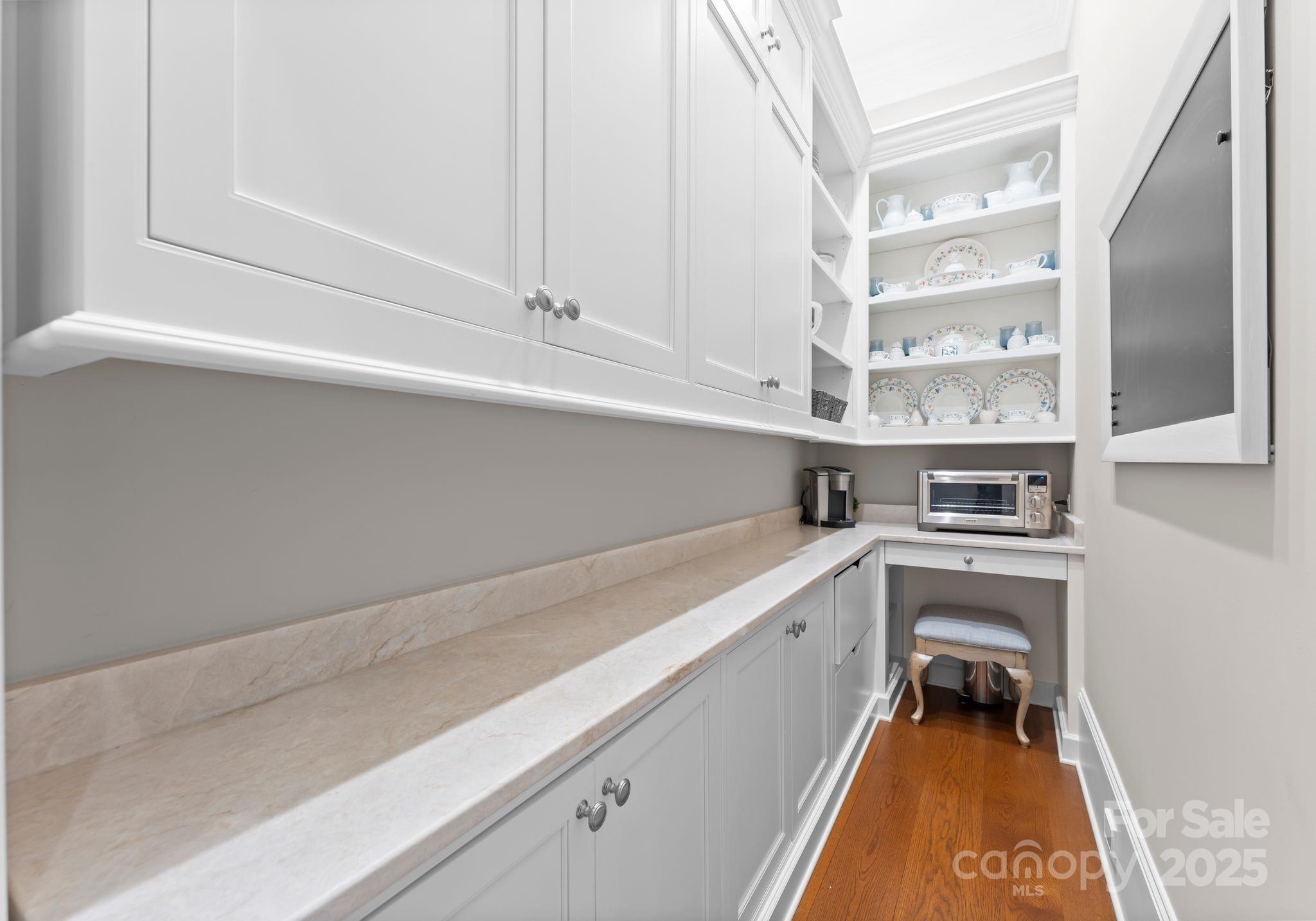 8228 Bay Pointe Drive Property Photo 18