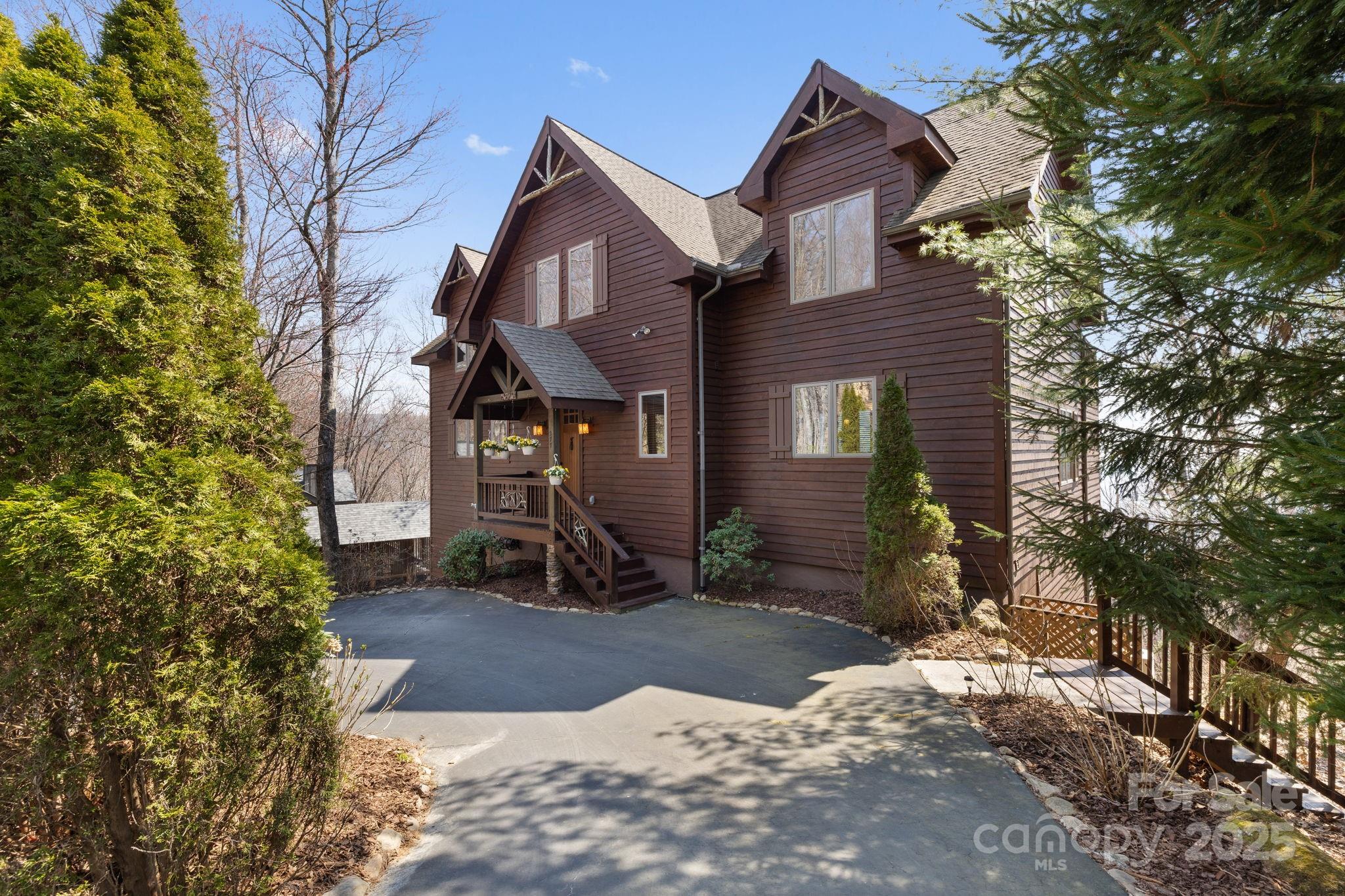 277 Kestrel Court Property Photo