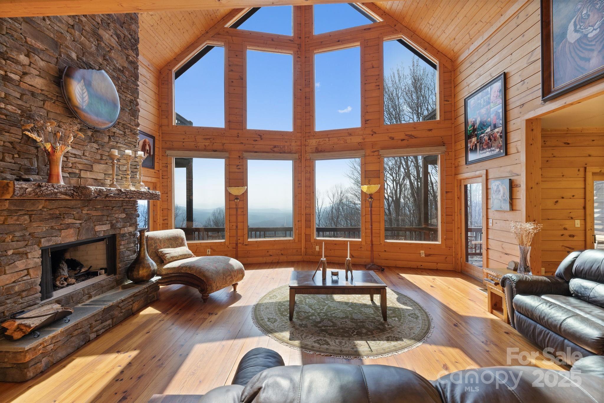 277 Kestrel Court Property Photo 2