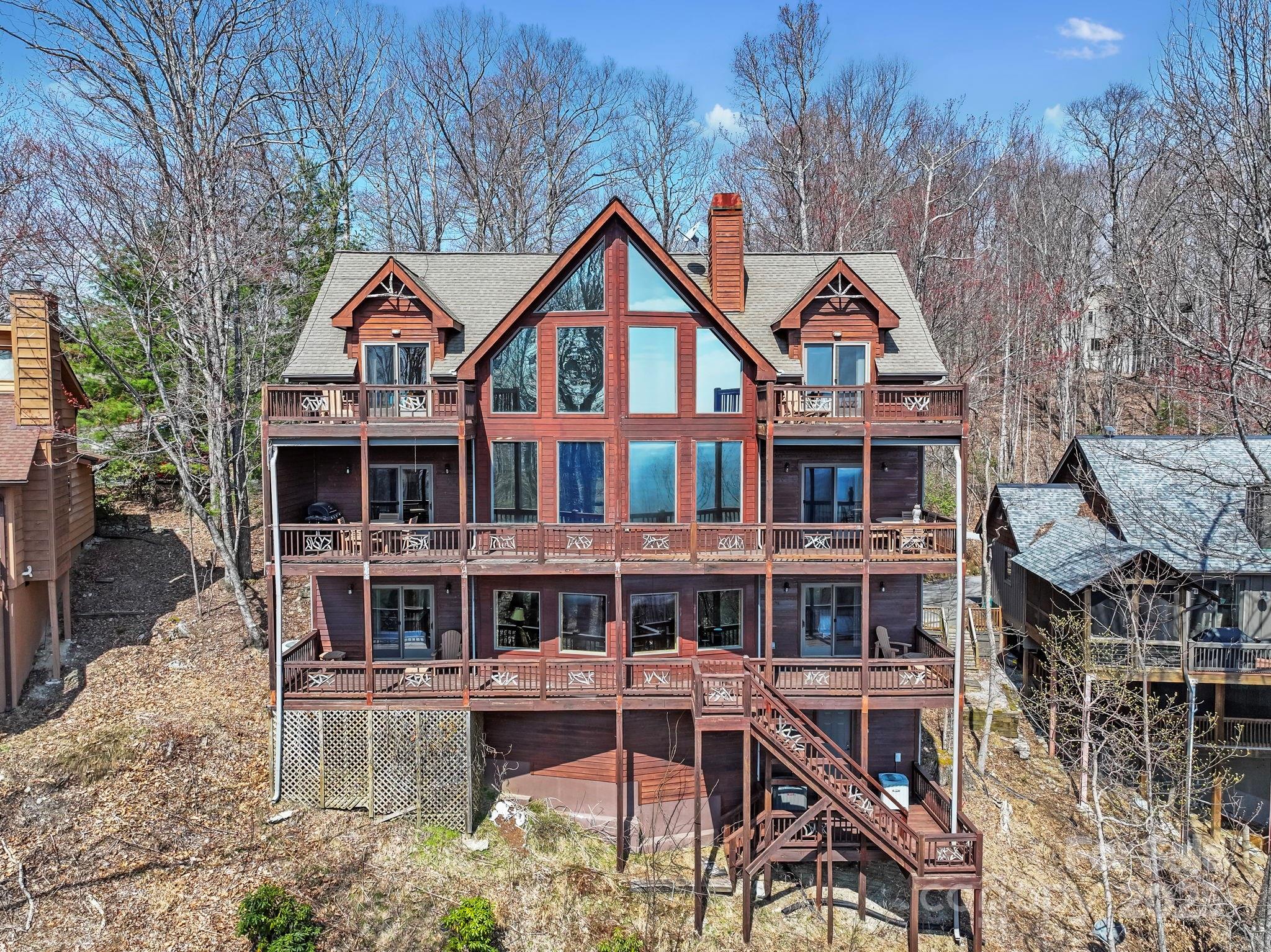 277 Kestrel Court Property Photo 4