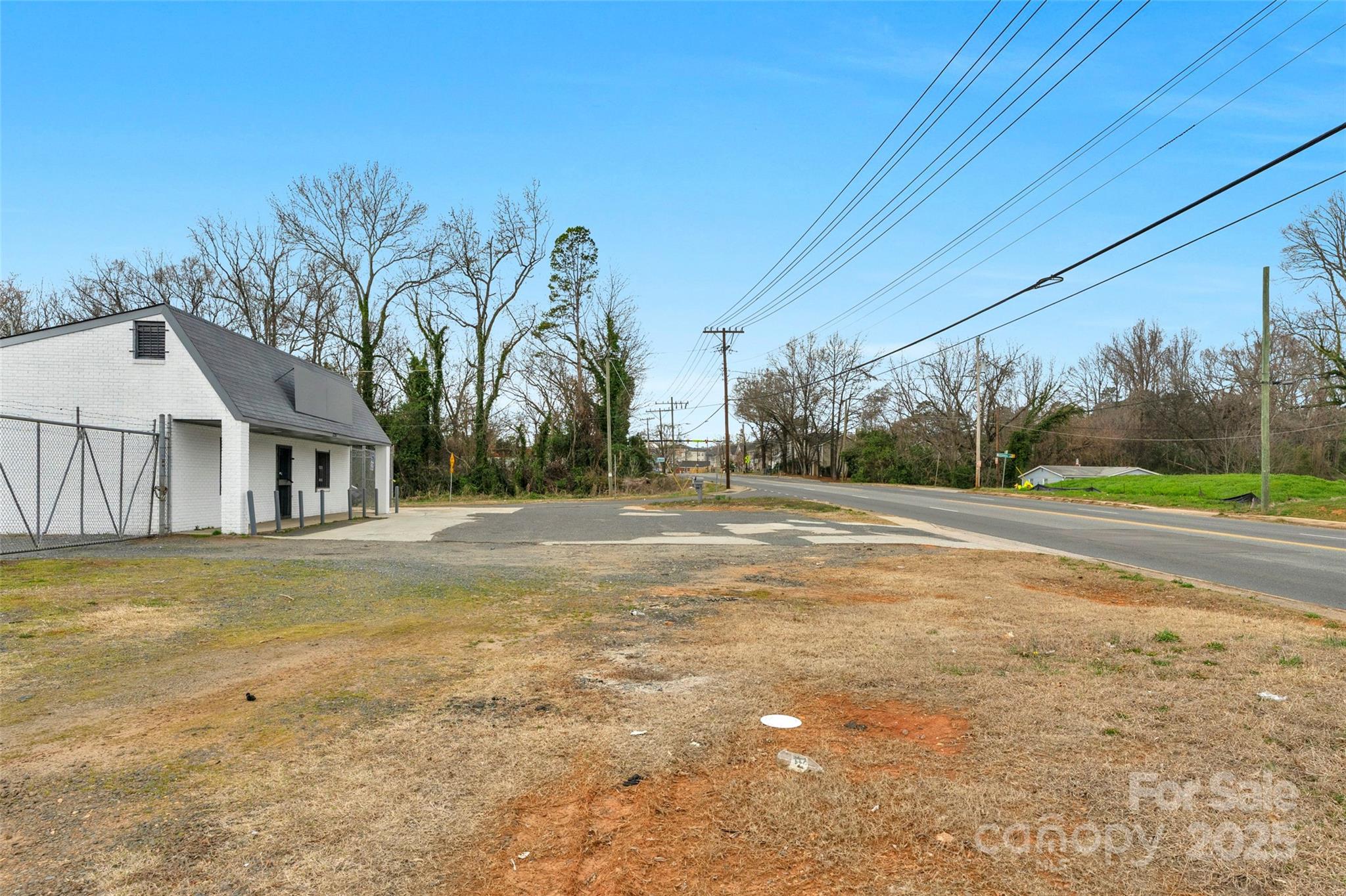 2215 West Boulevard Property Photo 4