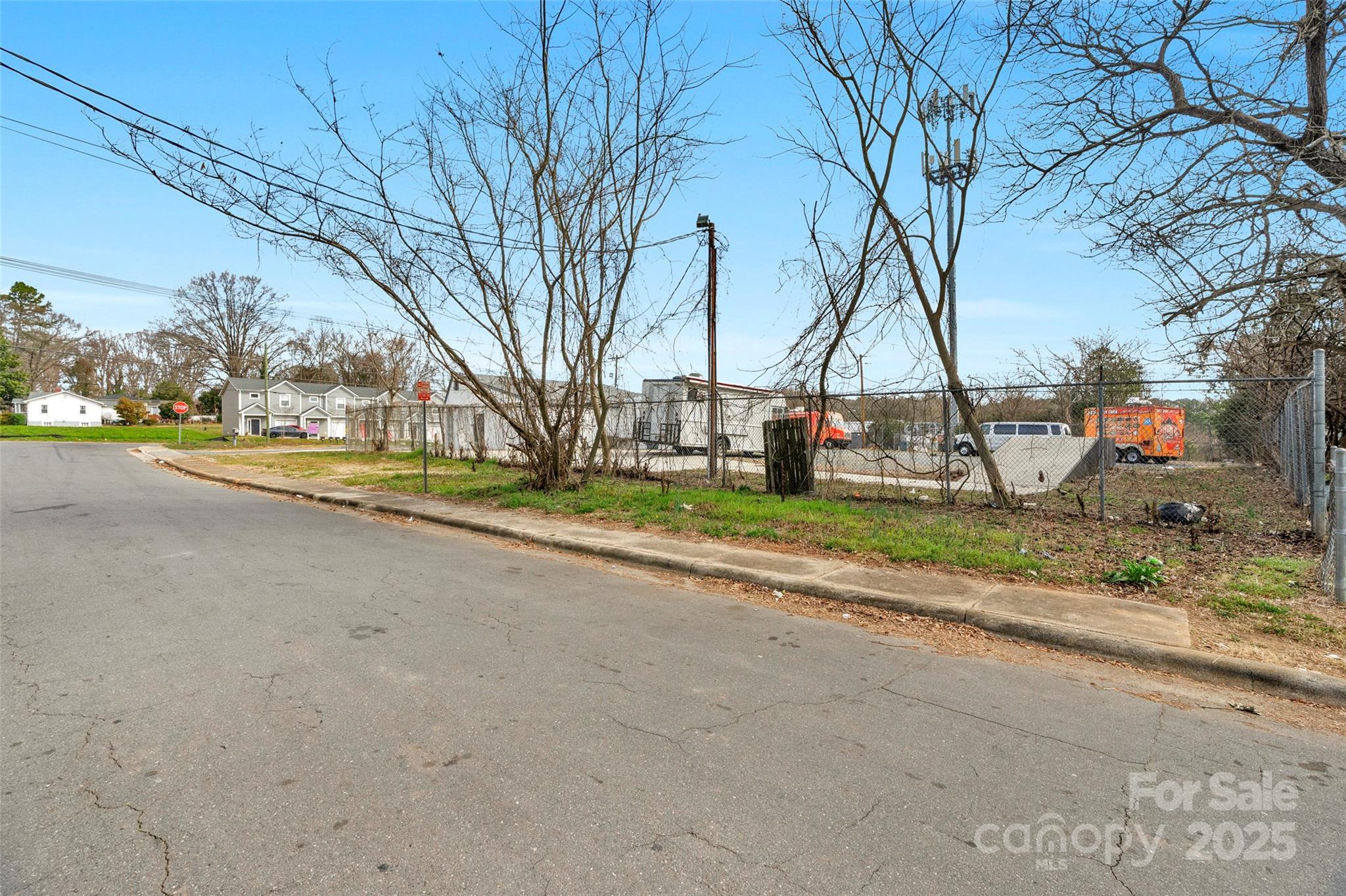 2215 West Boulevard Property Photo 9