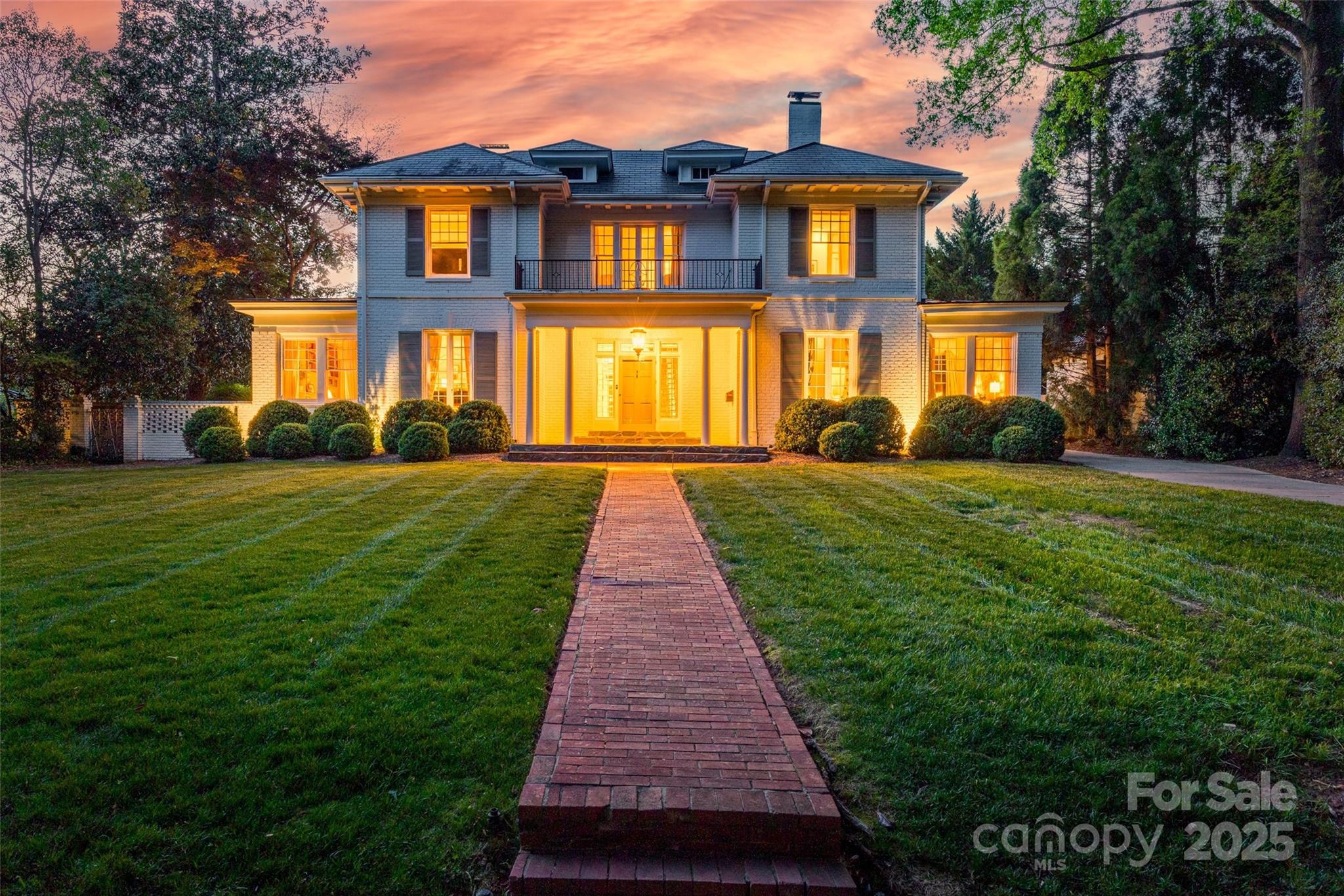 934 Granville Road Property Photo