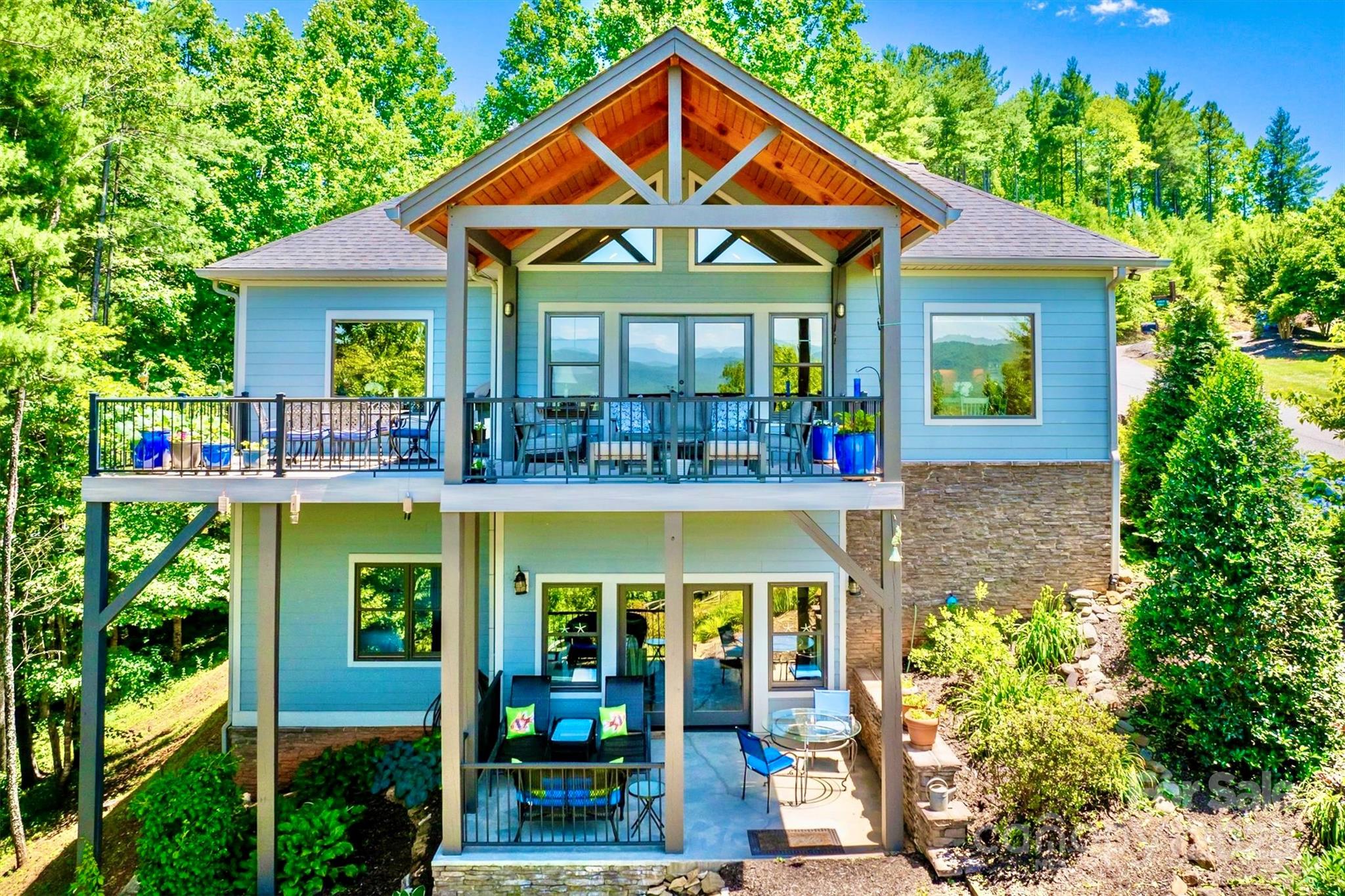1110 Waterfall Lane Property Photo