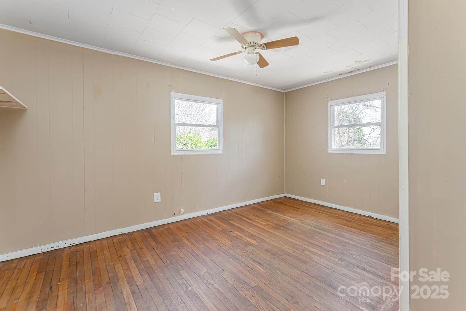 2 Evergreen Avenue Property Photo 10