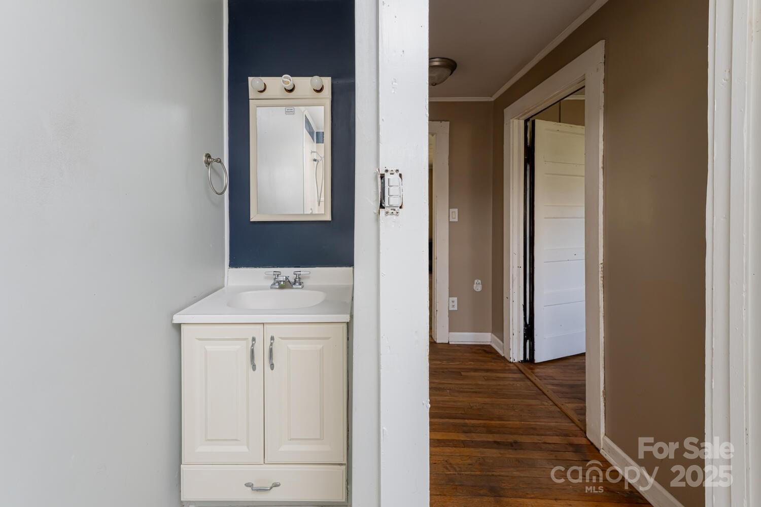 2 Evergreen Avenue Property Photo 17