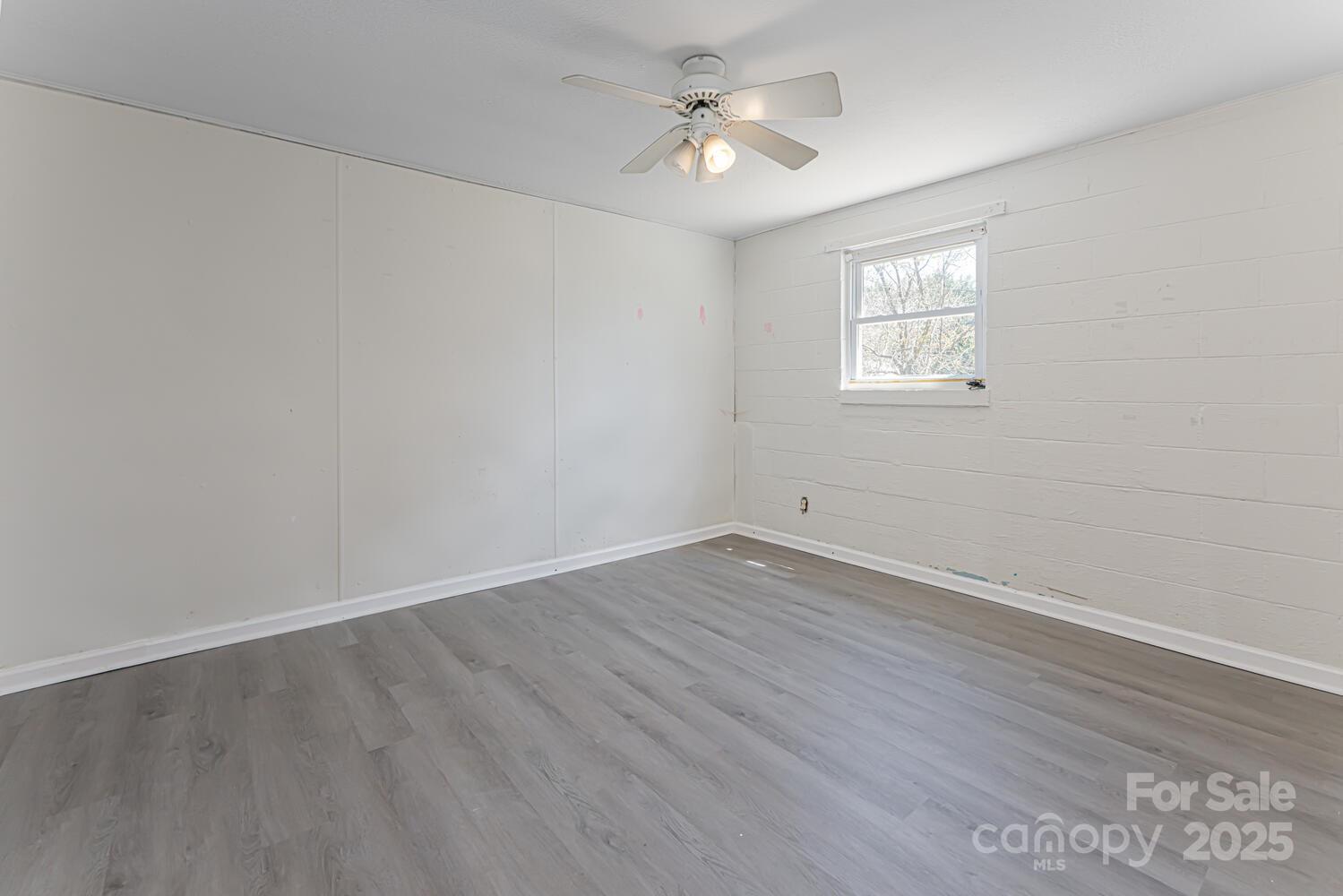 2 Evergreen Avenue Property Photo 27