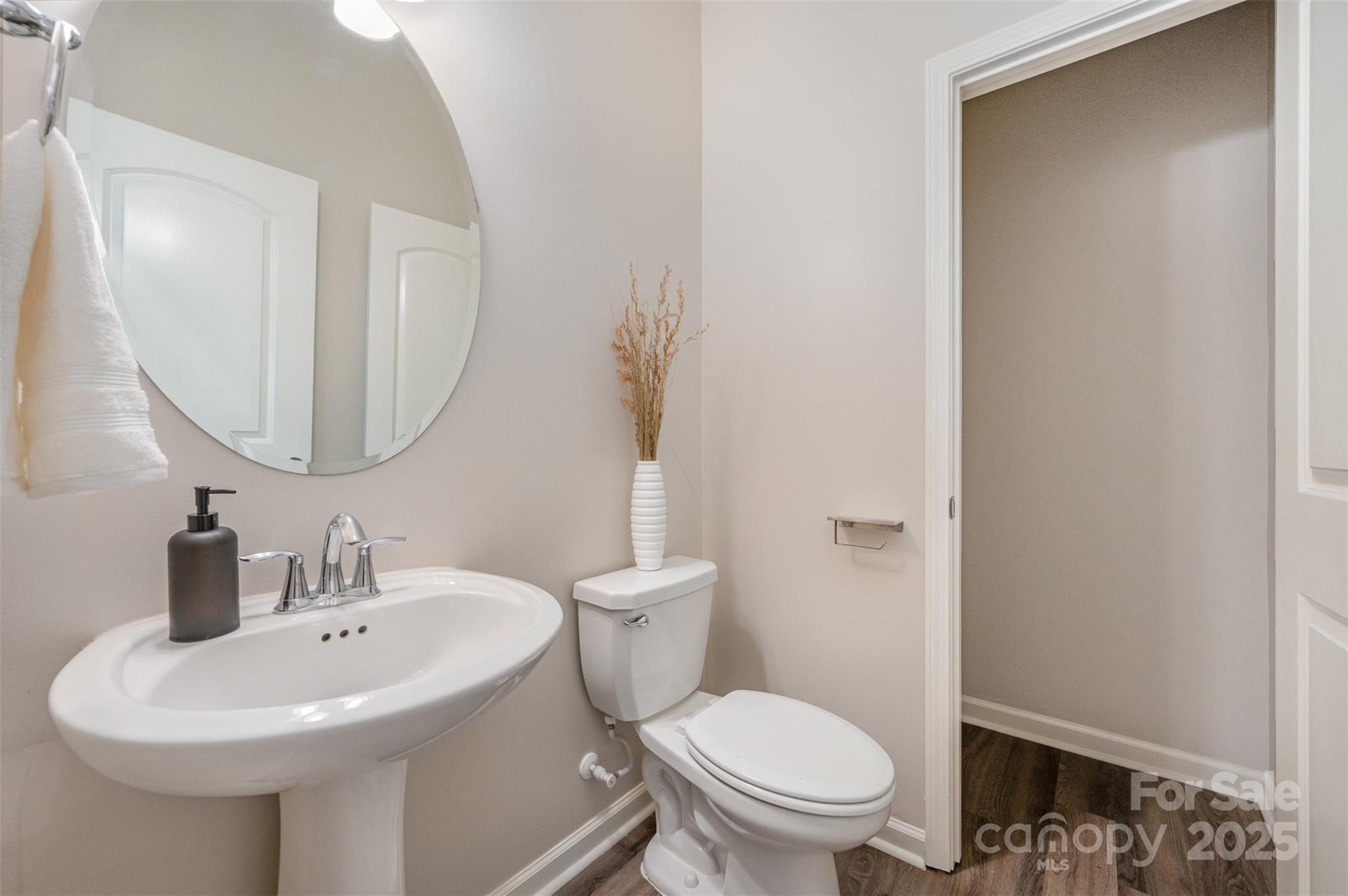 16718 Keene Court Property Photo 12