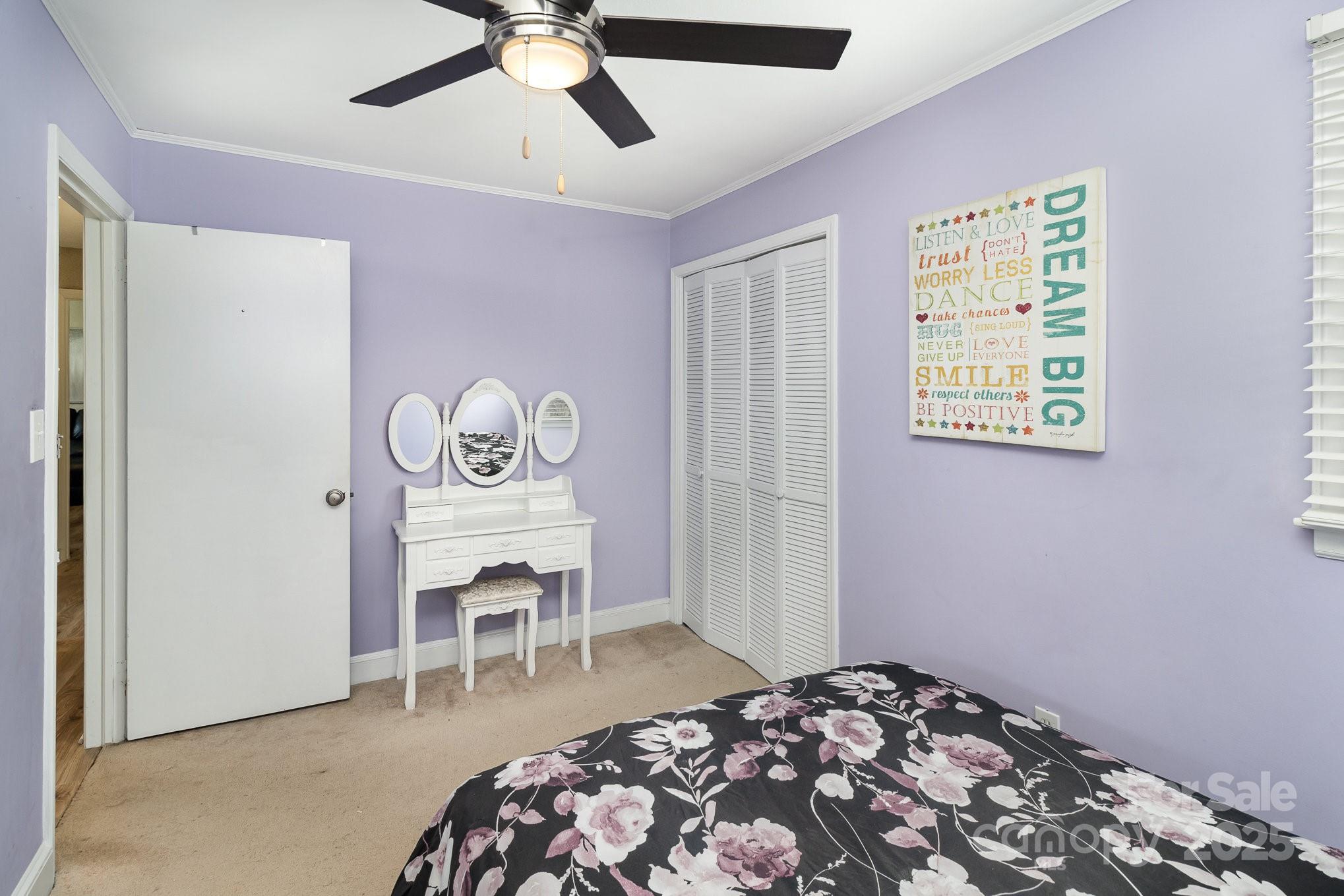 515 Burlington Street Property Photo 17